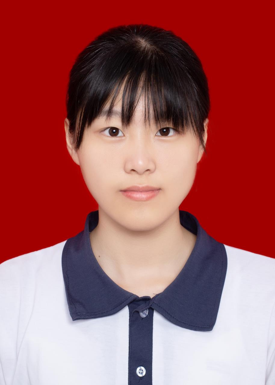 李教员 照片