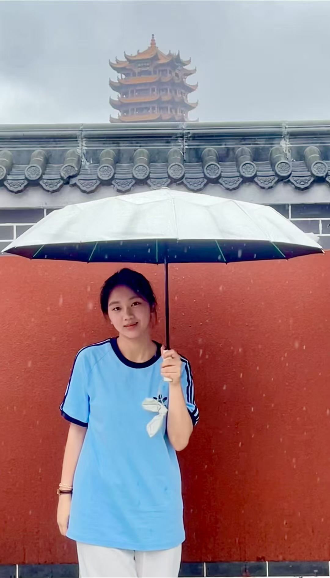 吴教员 照片