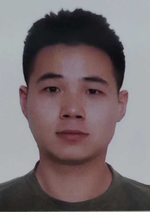 李教员 照片