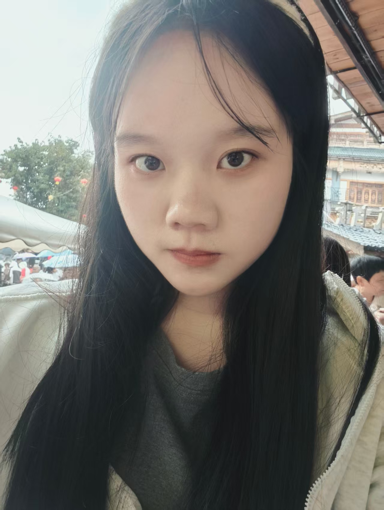 刘教员 照片