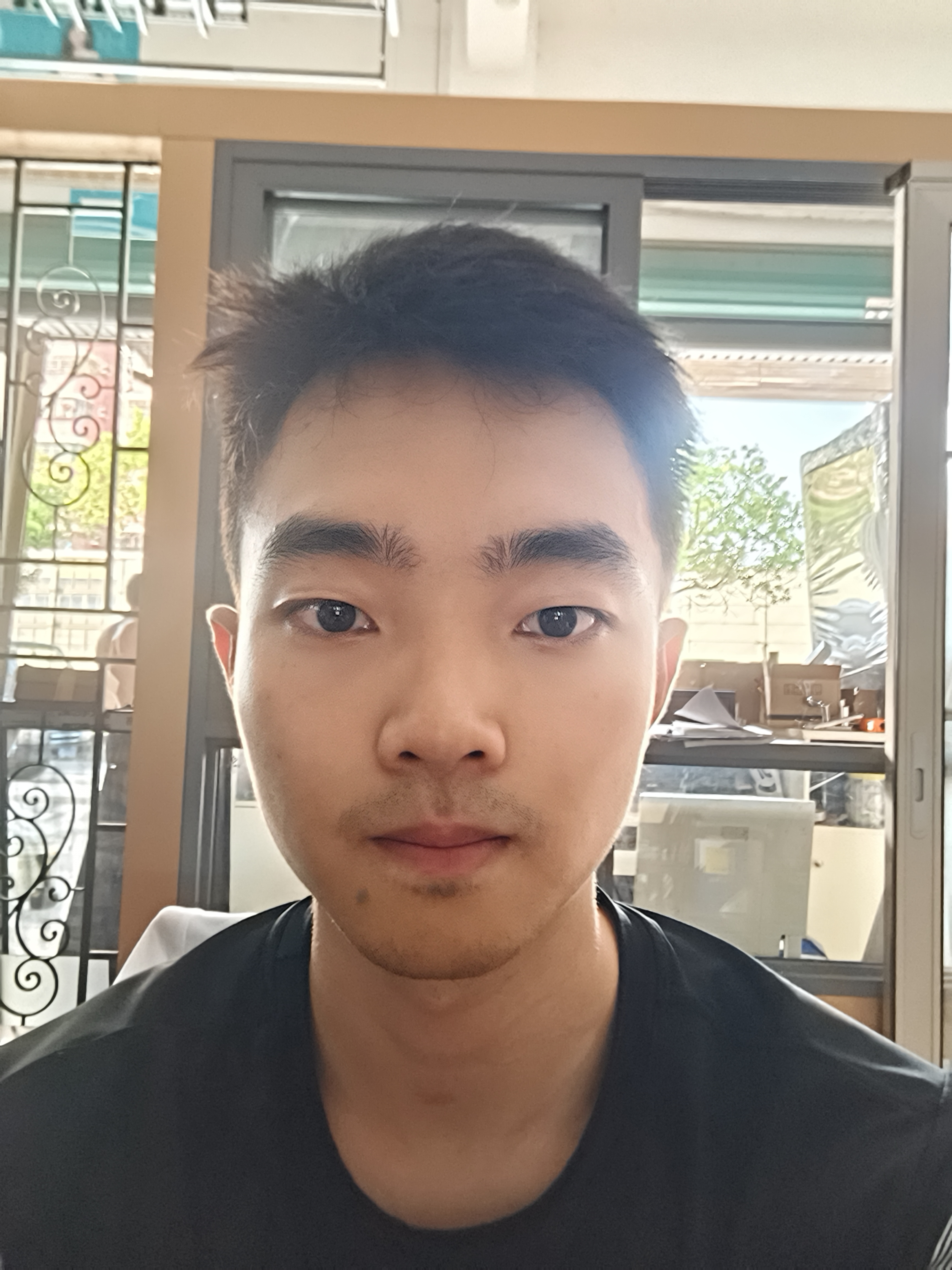 张教员 照片