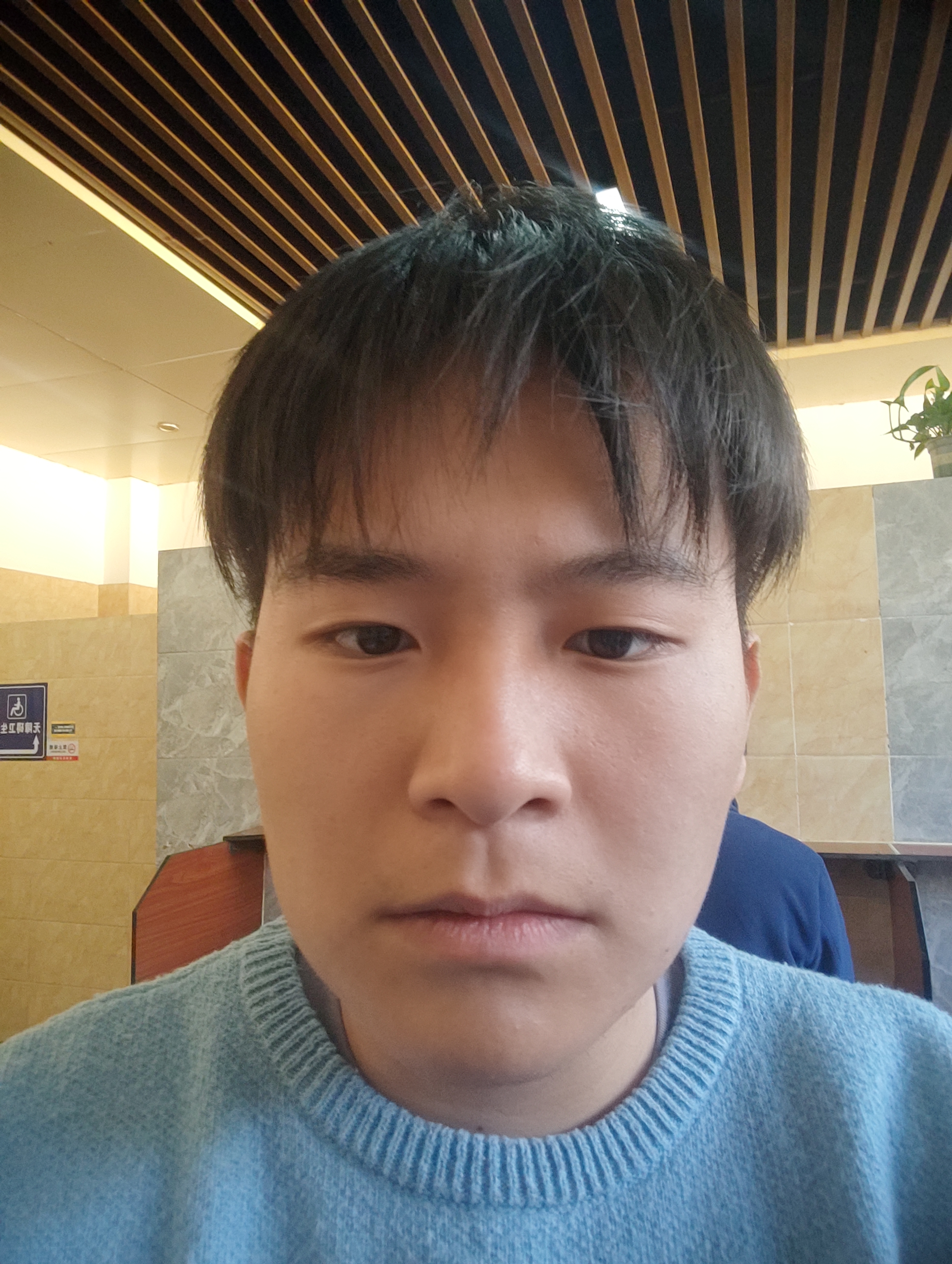 毕教员 照片