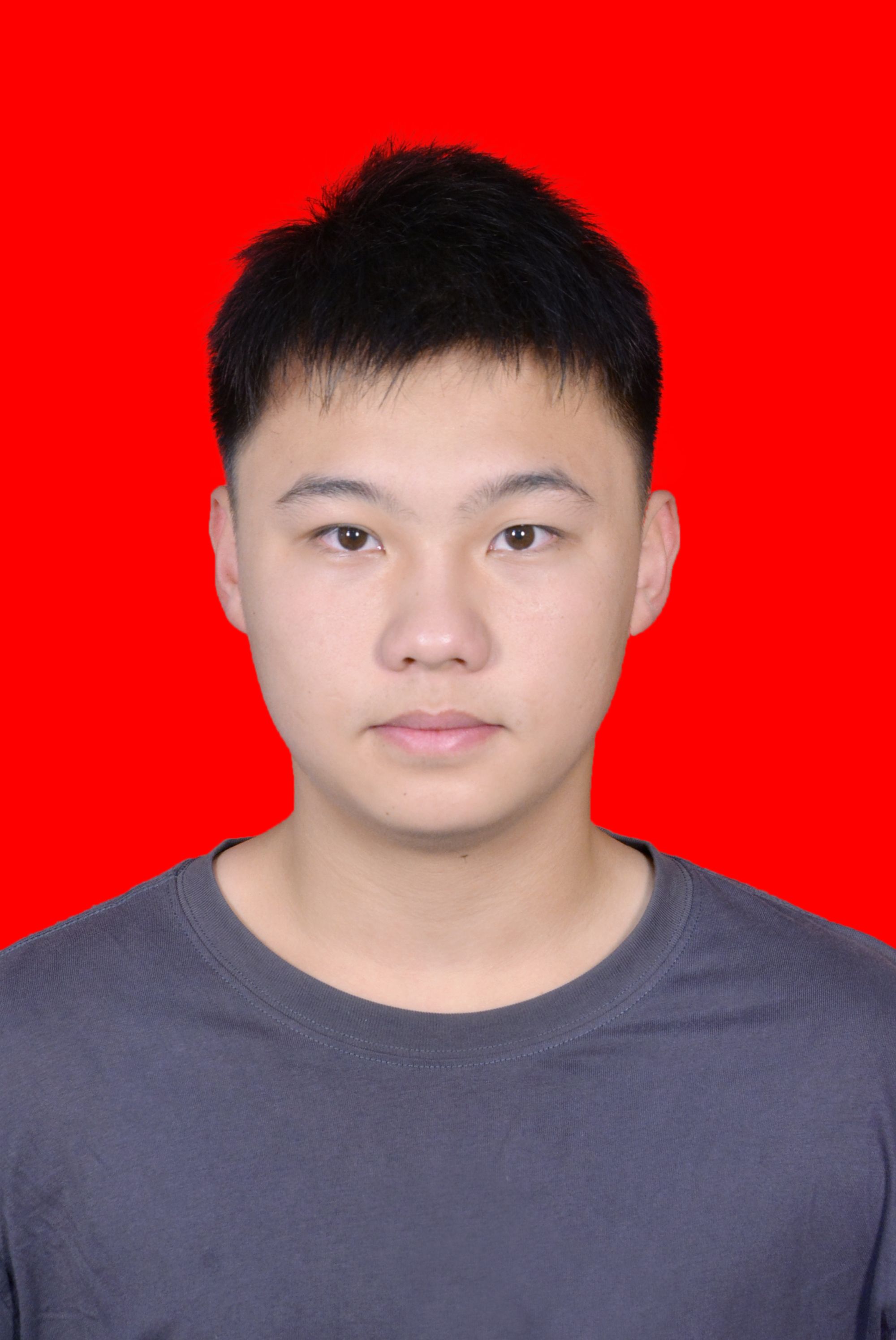 李教员 照片