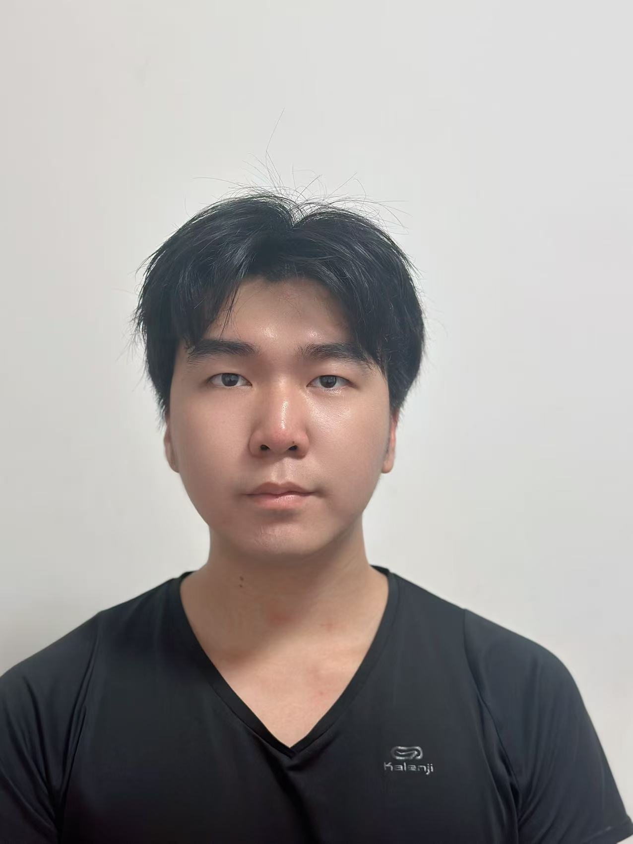 龙教员 照片