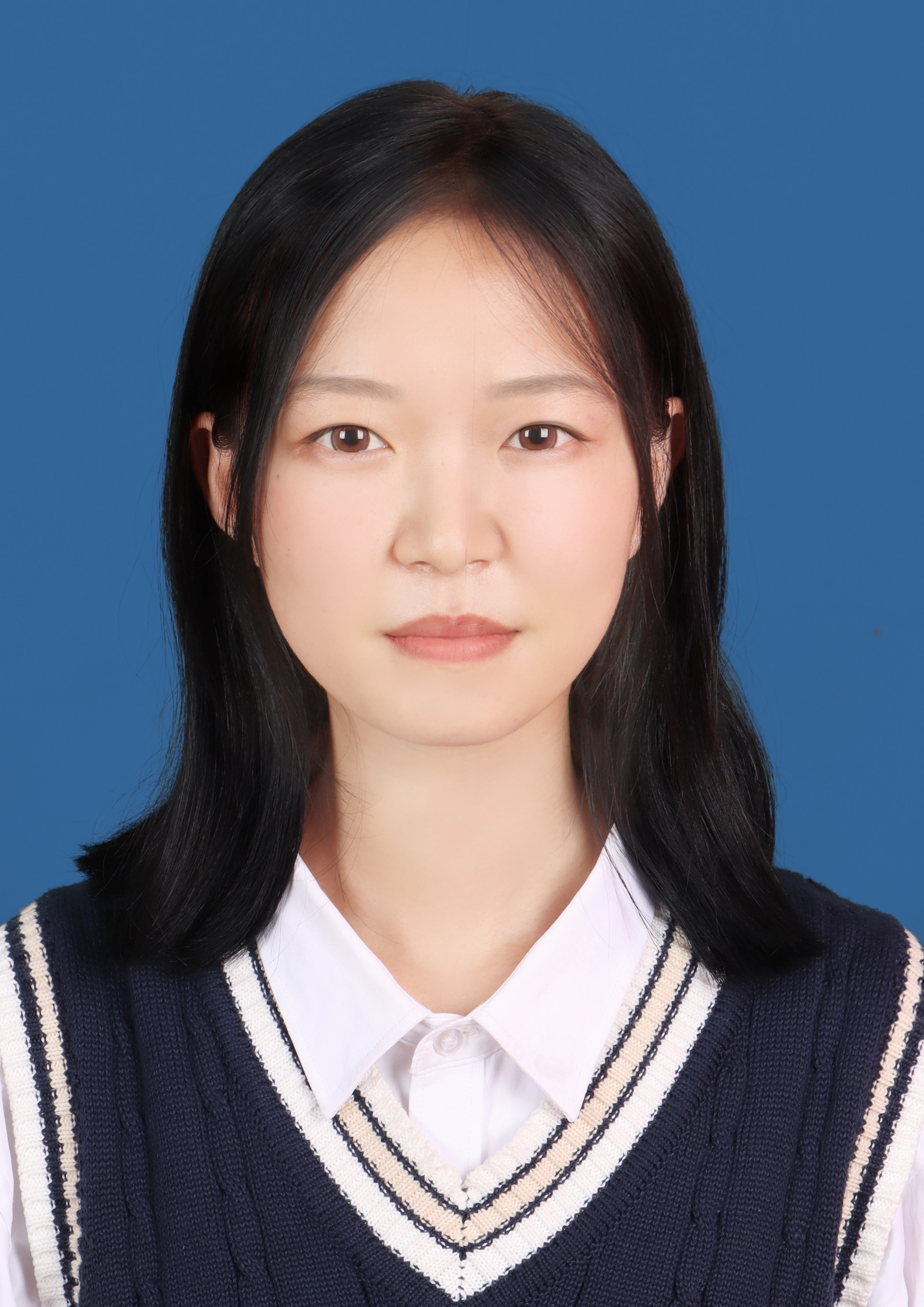 谭教员 照片