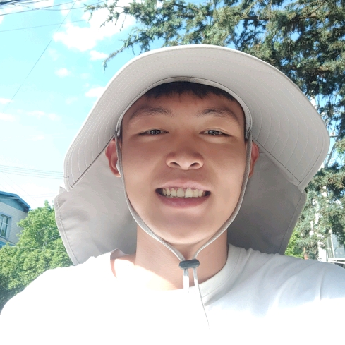 邓教员 照片