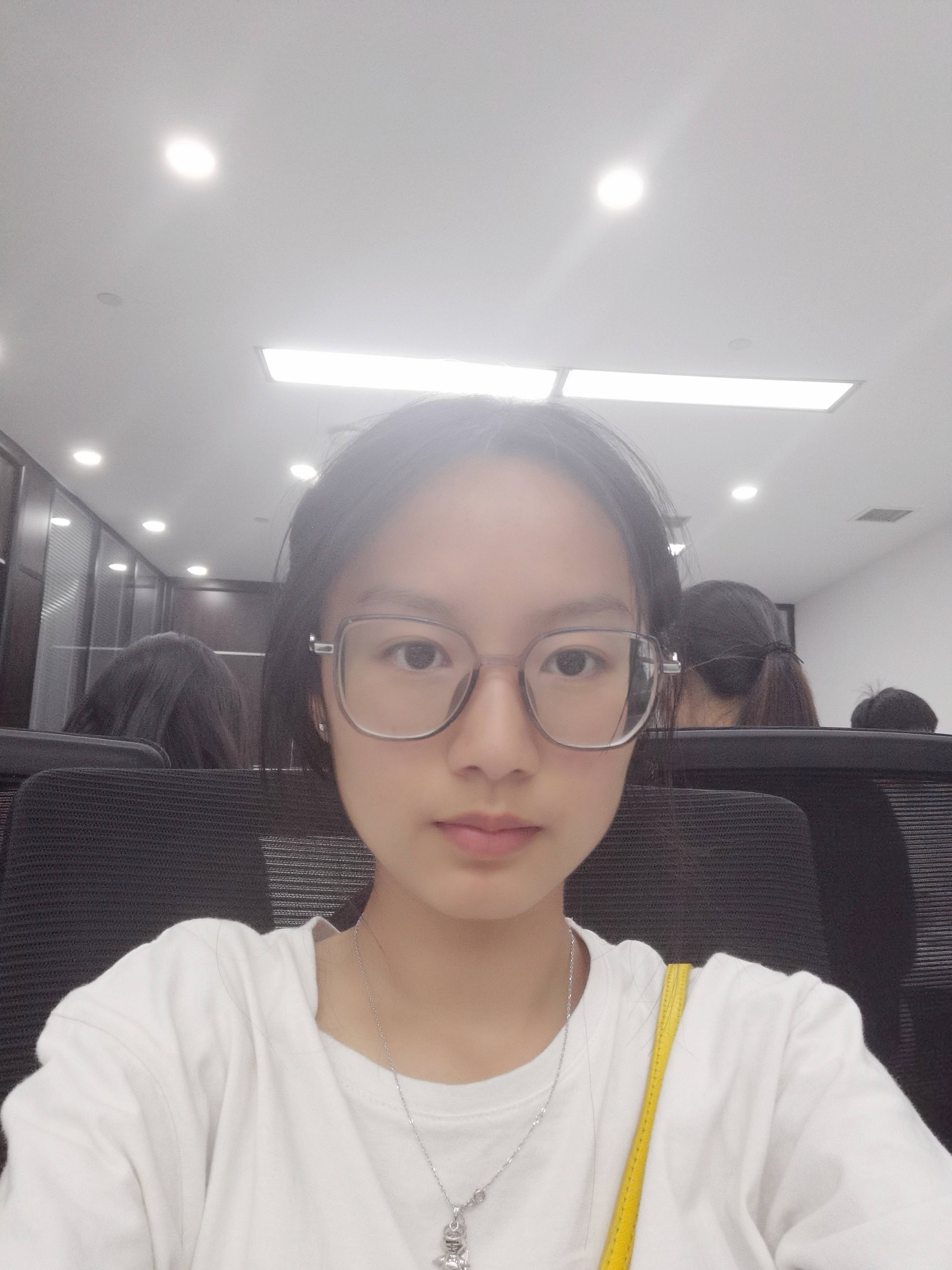 邓教员 照片