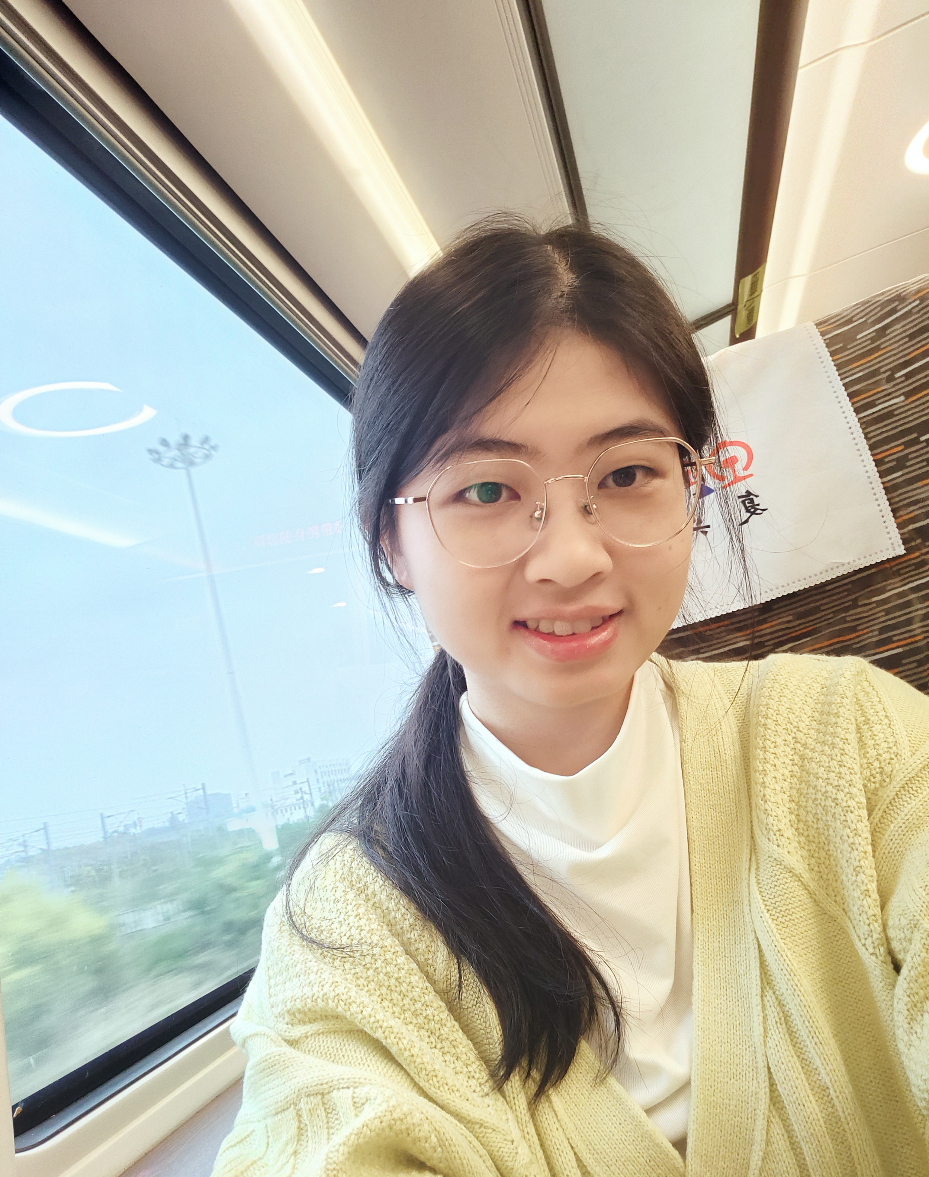 黄教员 照片