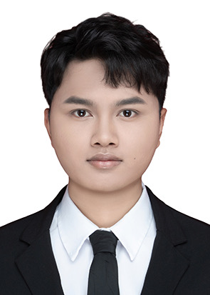 李教员 照片