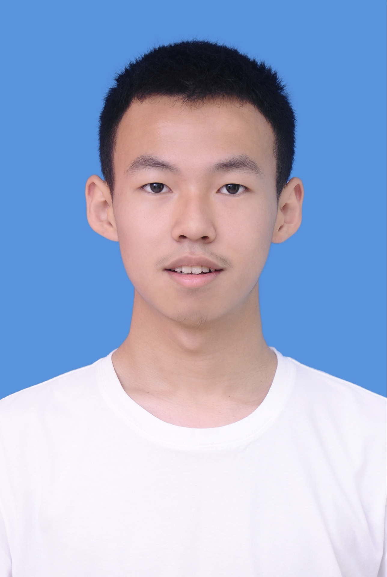 石教员 照片