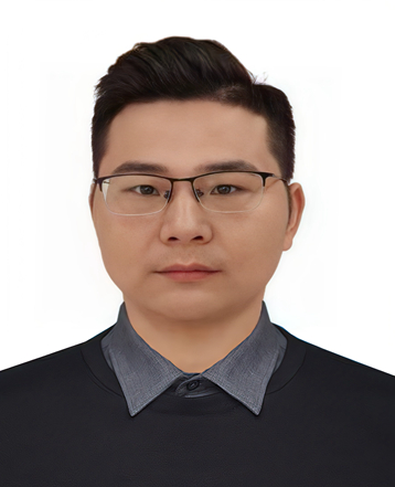 彭教员 照片