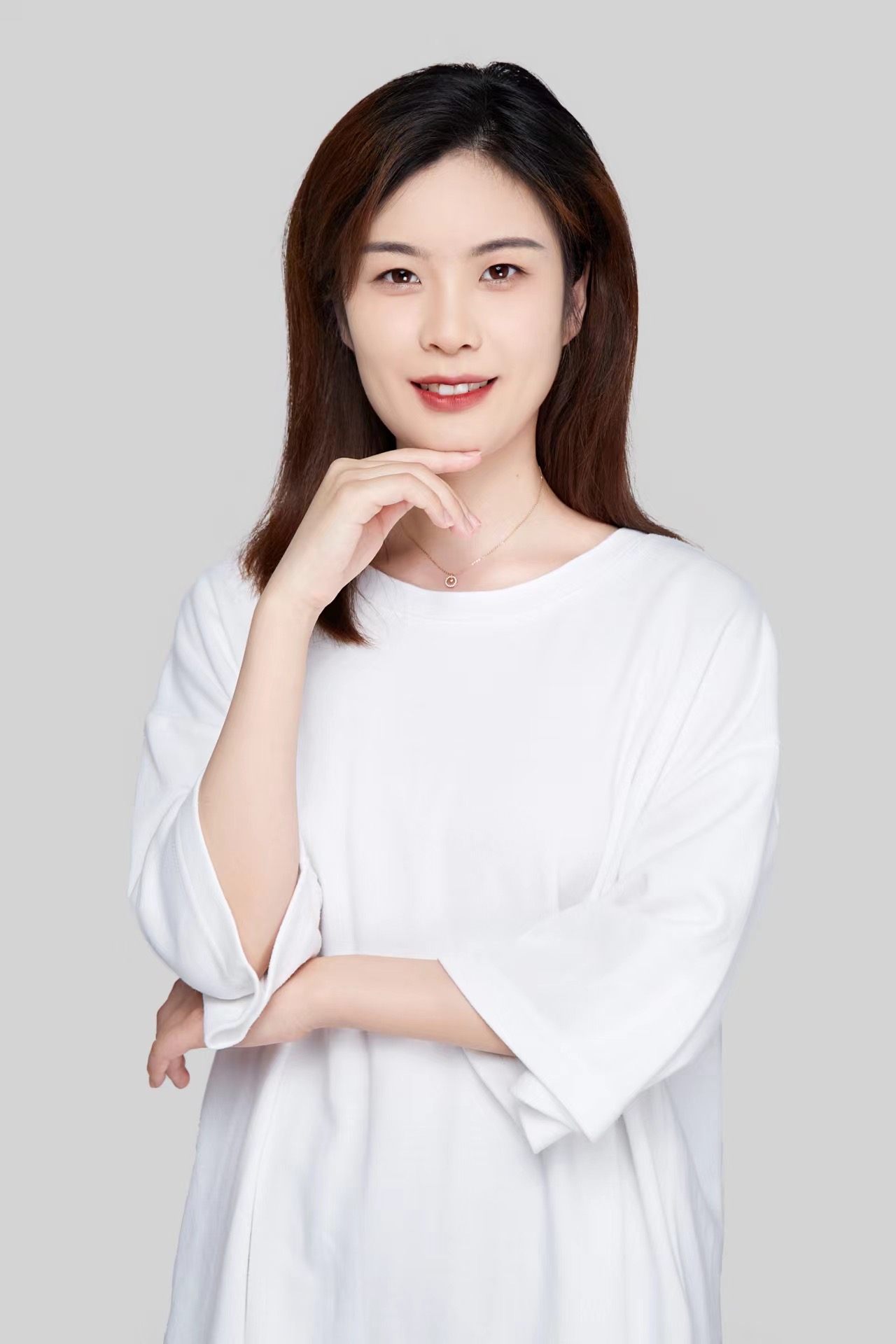 梅教员 照片