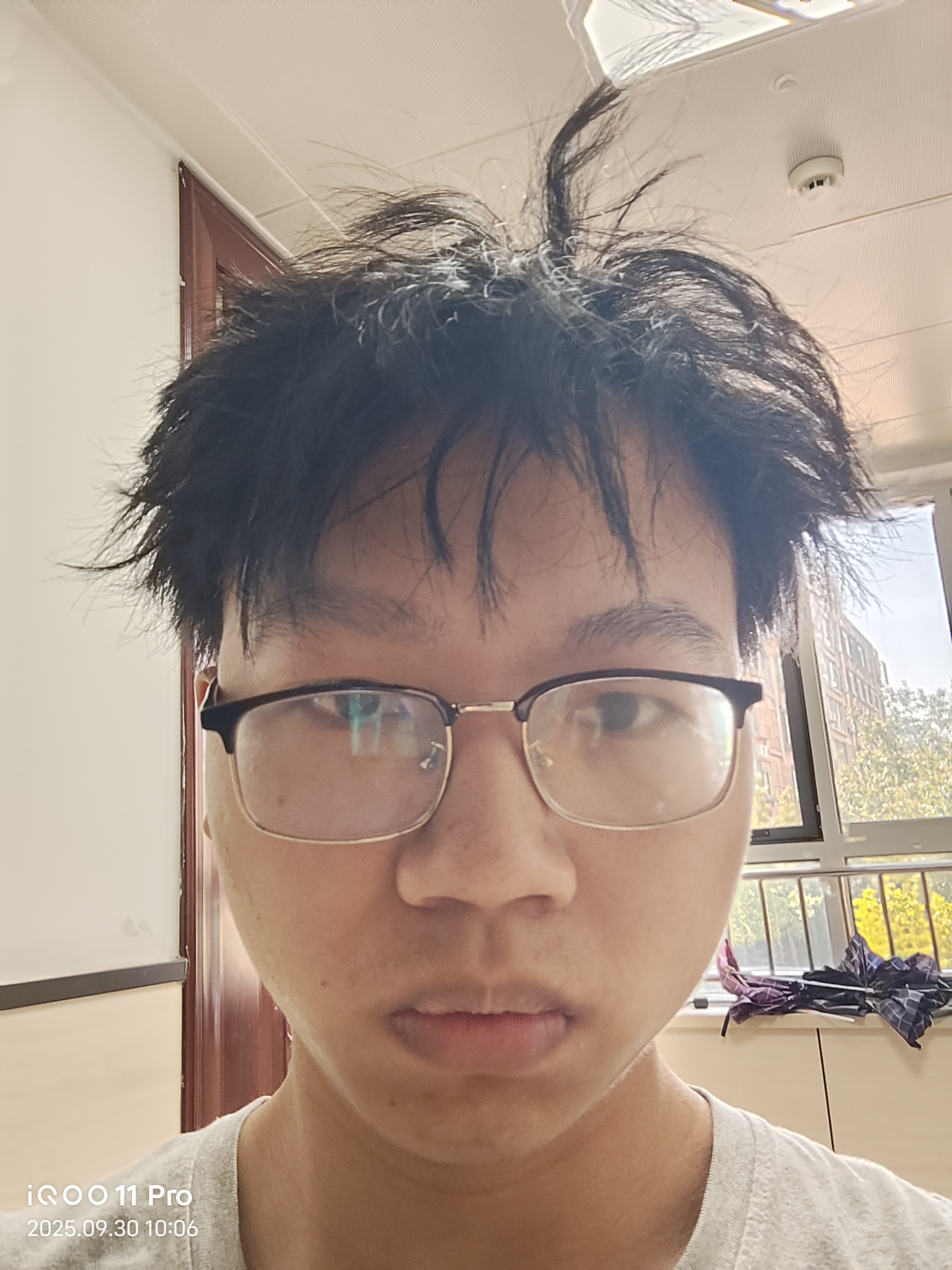 王教员 照片