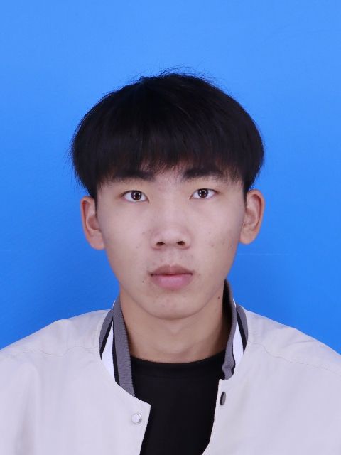 栾教员 照片