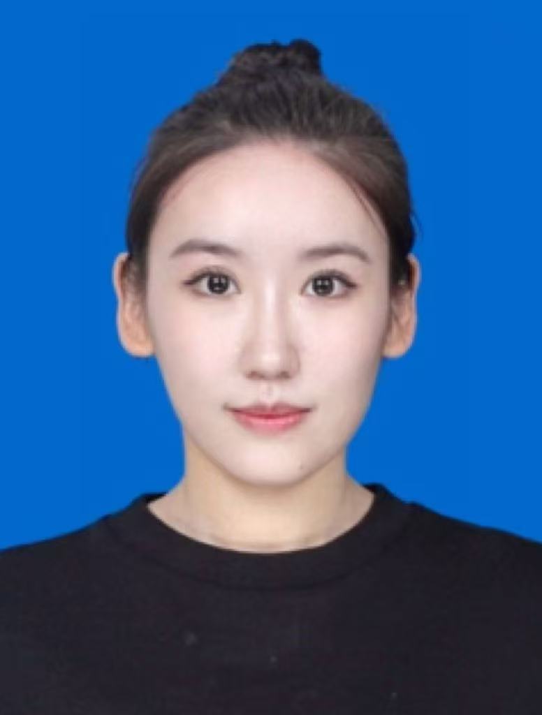 欧教员 照片
