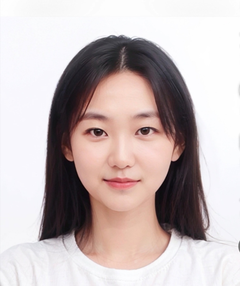 李教员 照片