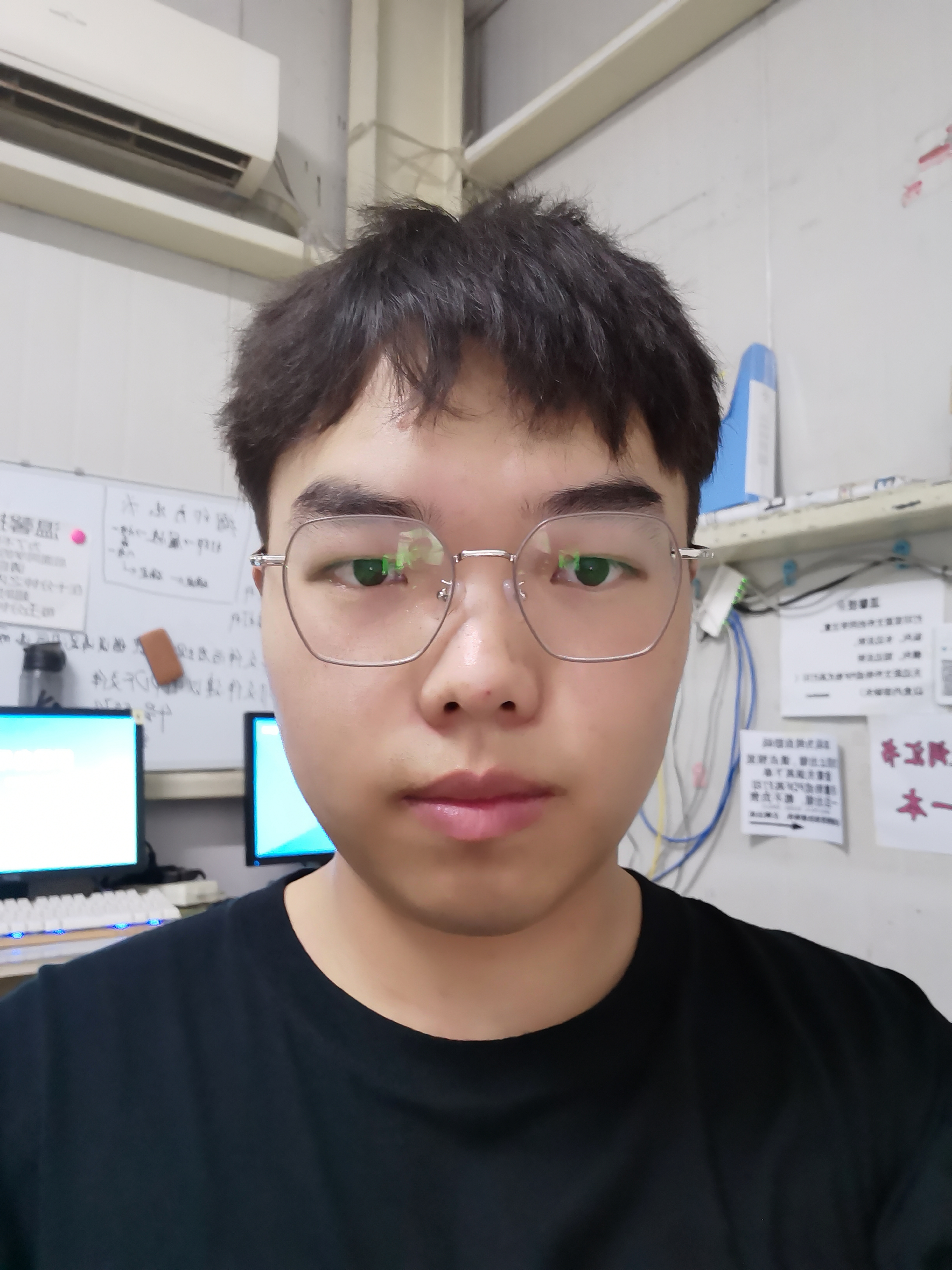 张教员 照片