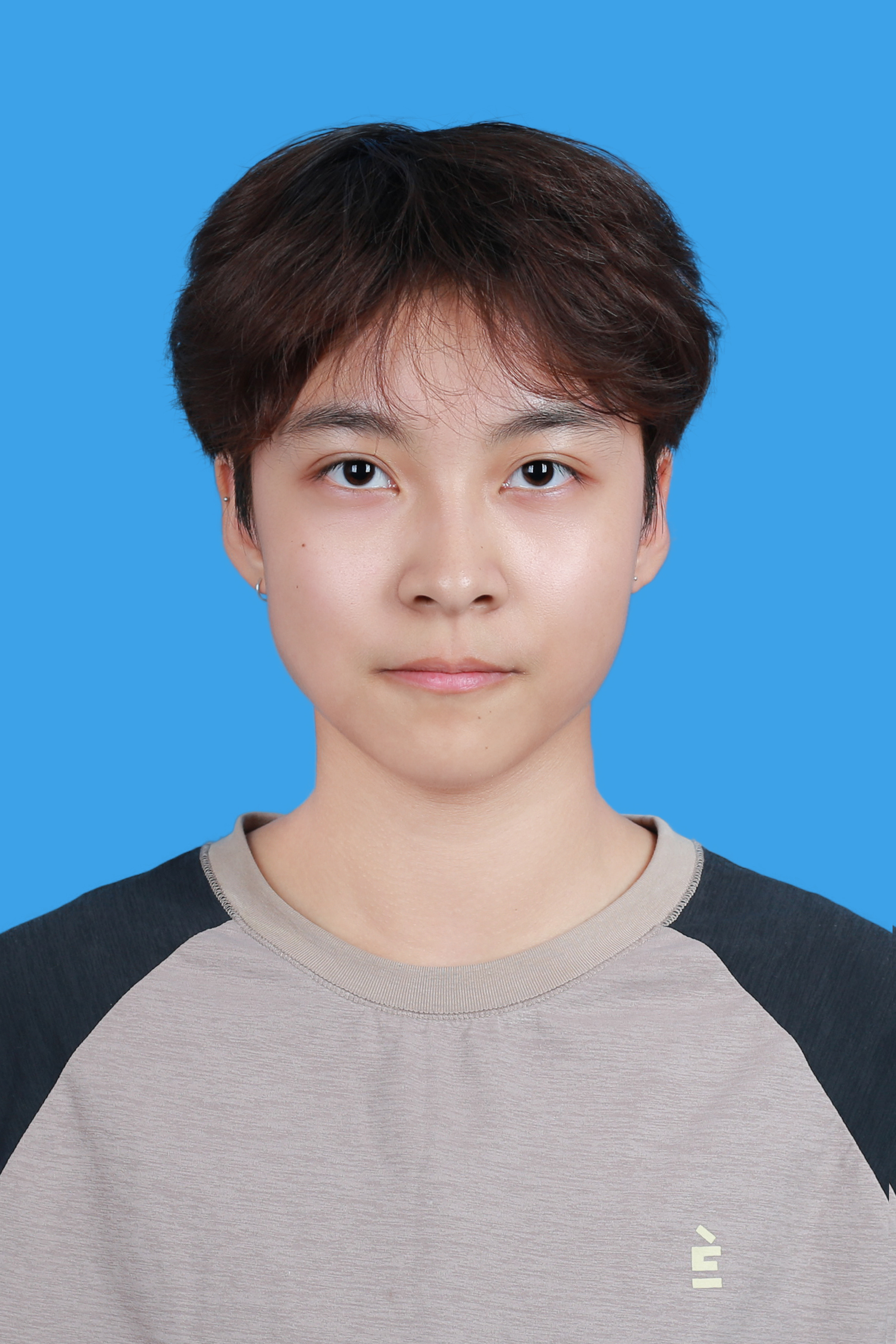李教员 照片