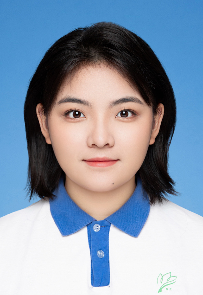李教员 照片