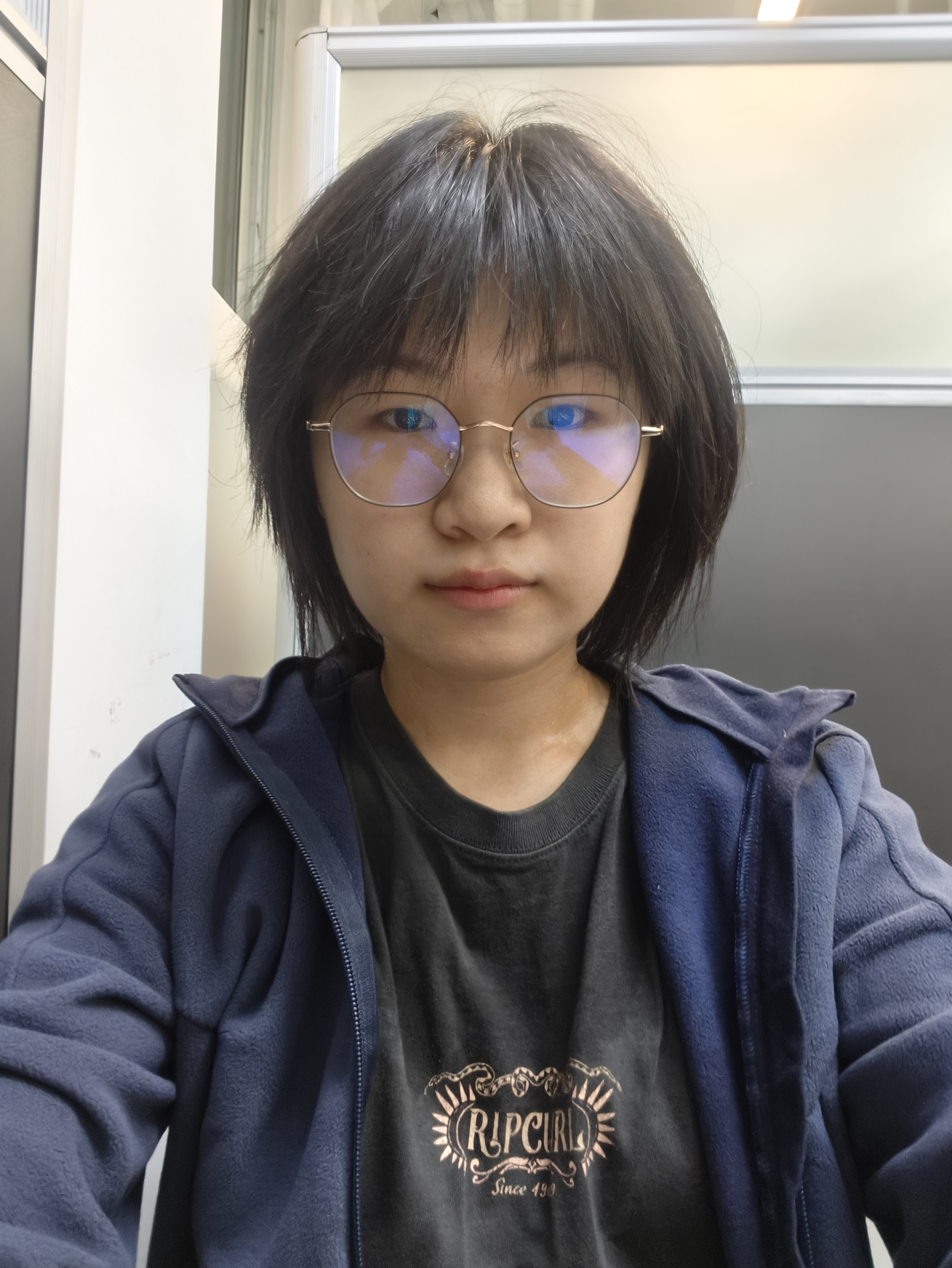 高教员 照片