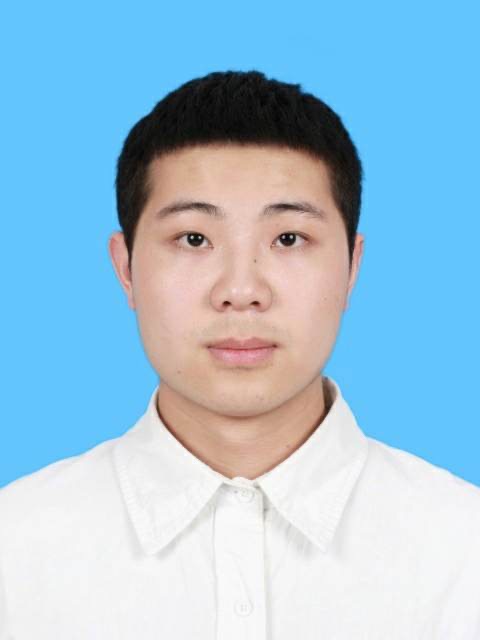 李教员 照片