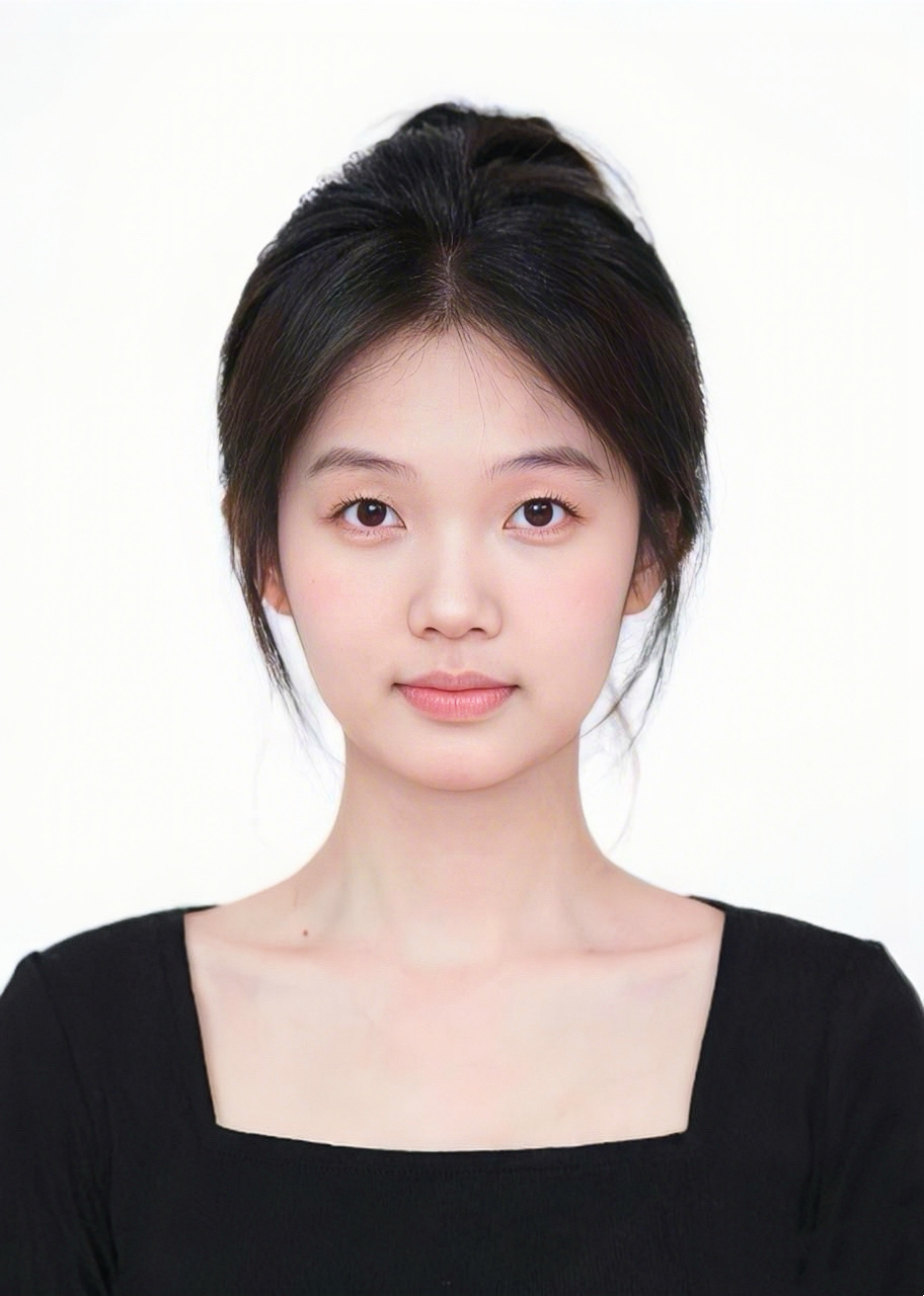 李教员 照片