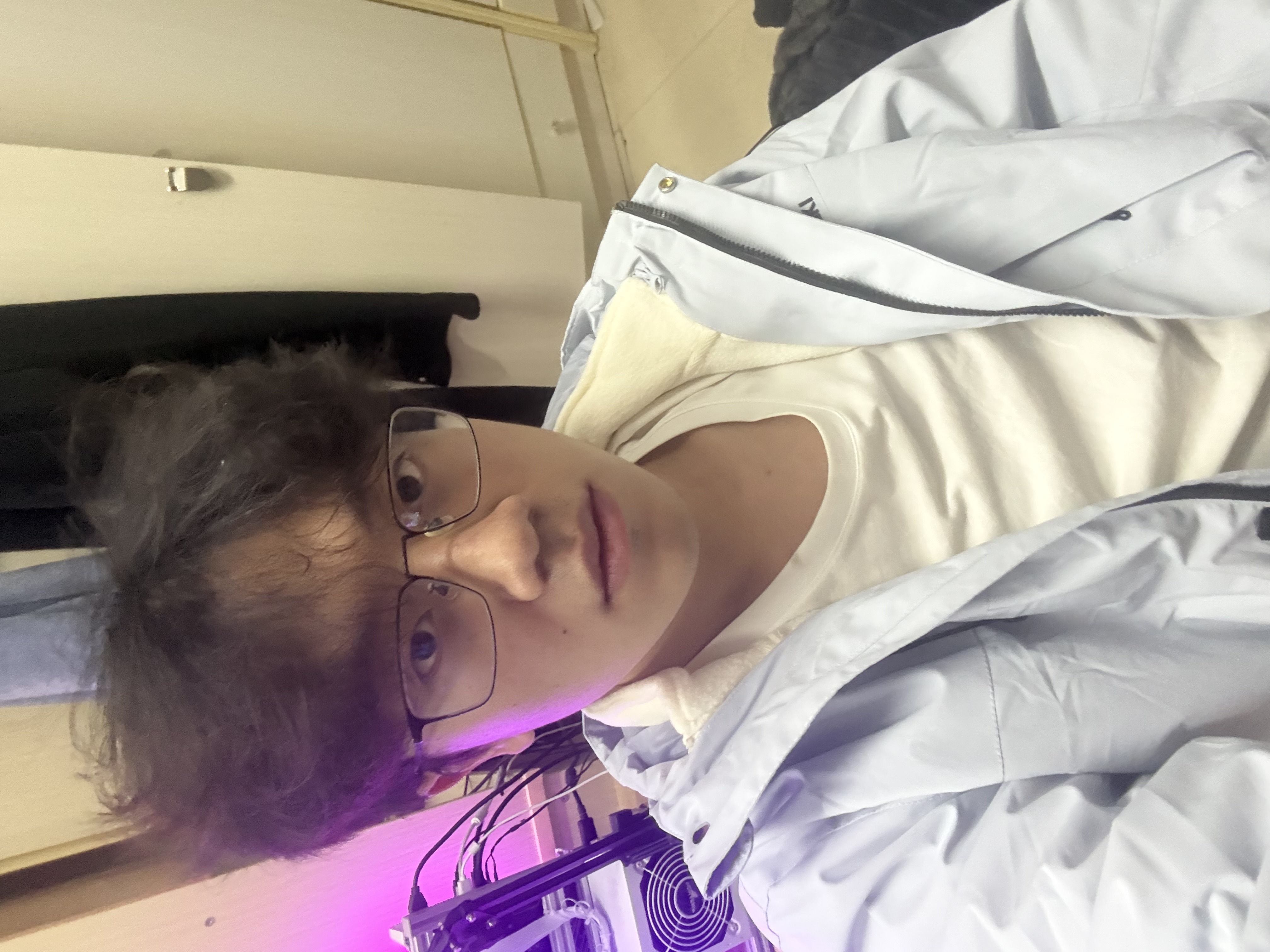 余教员 照片