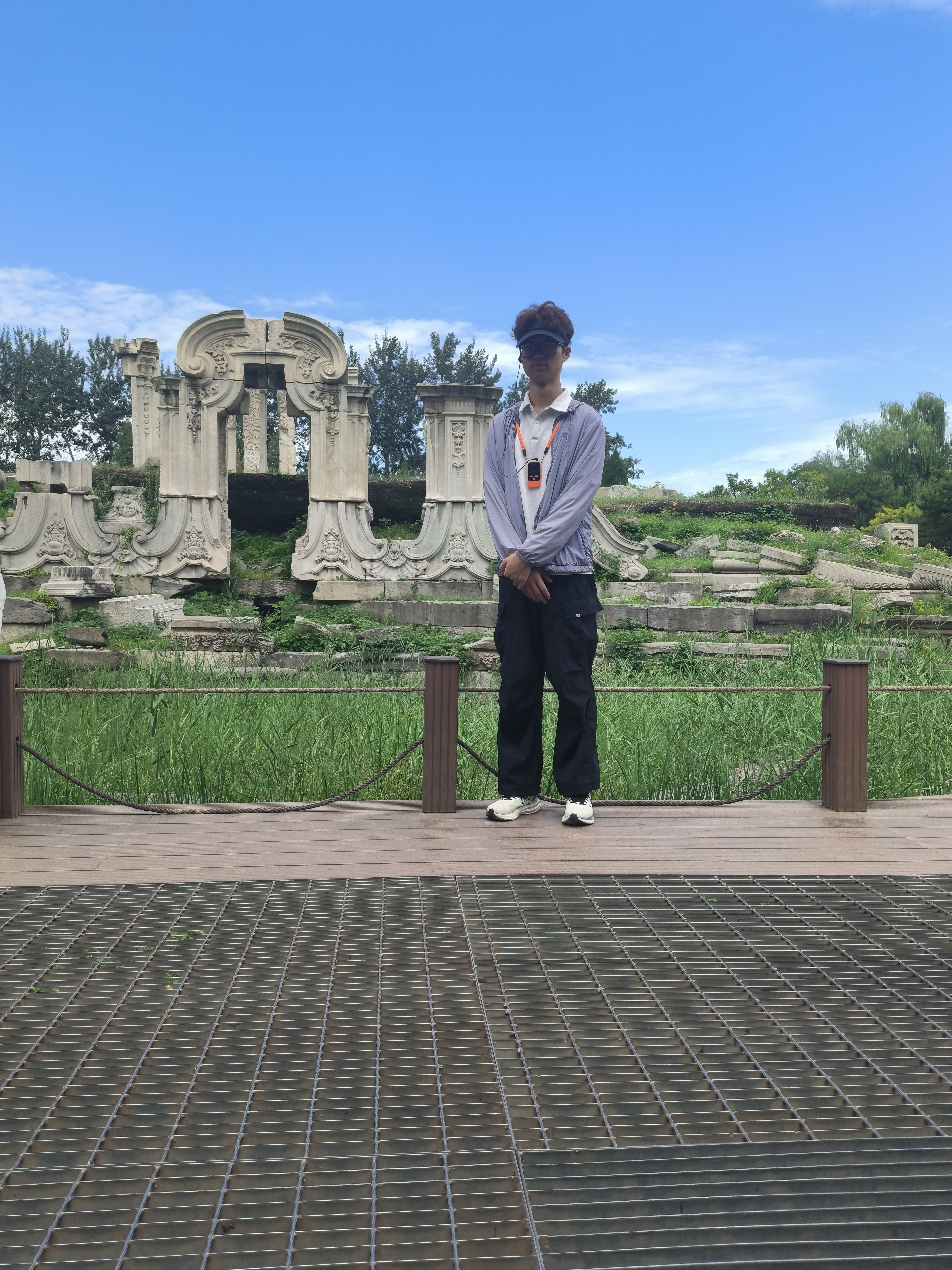 刘教员 照片