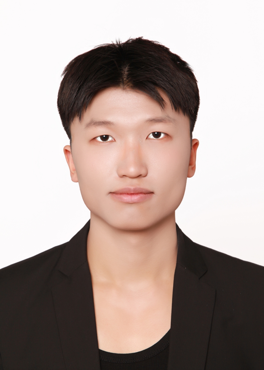 郑教员 照片