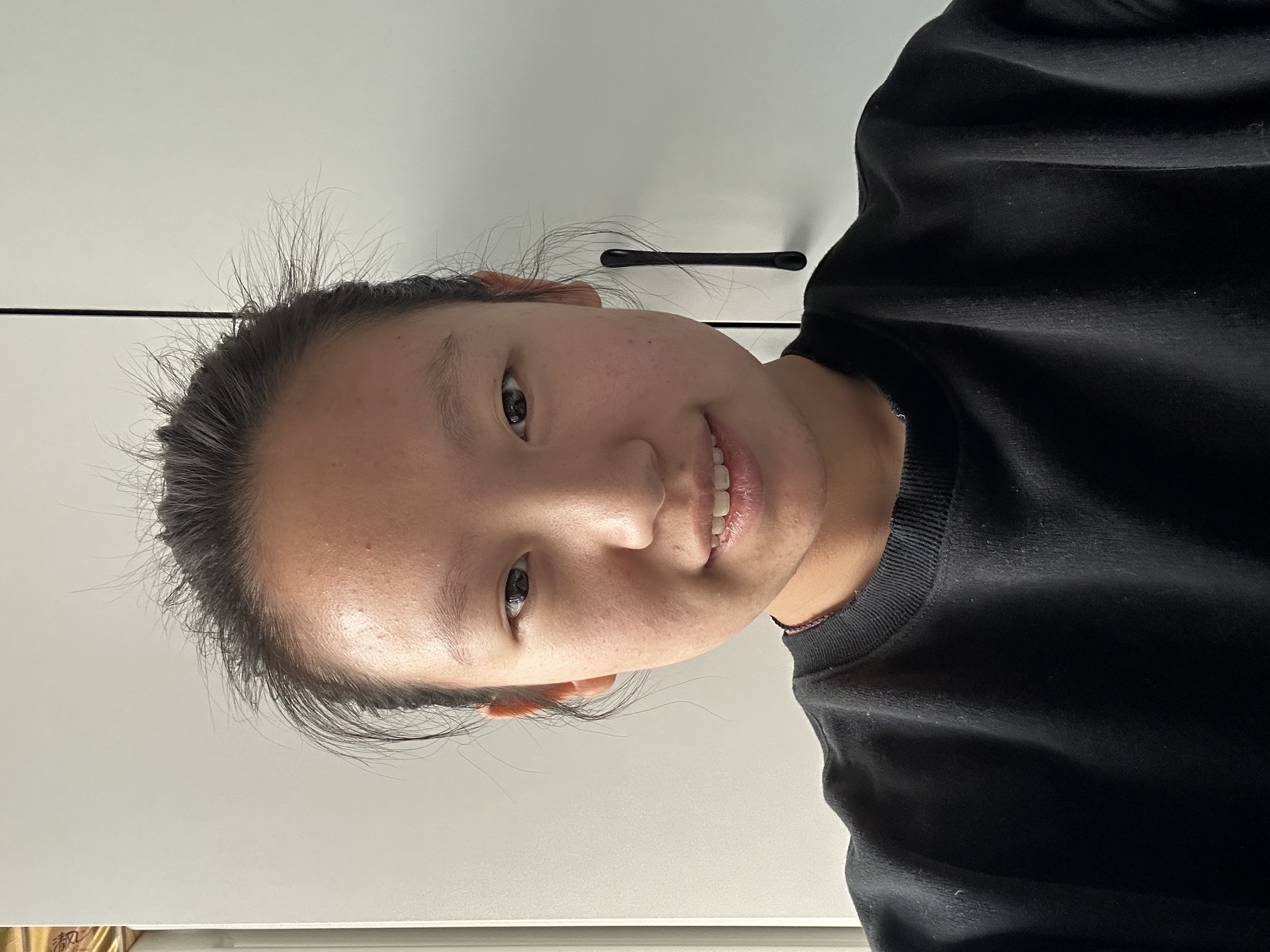闫教员 照片