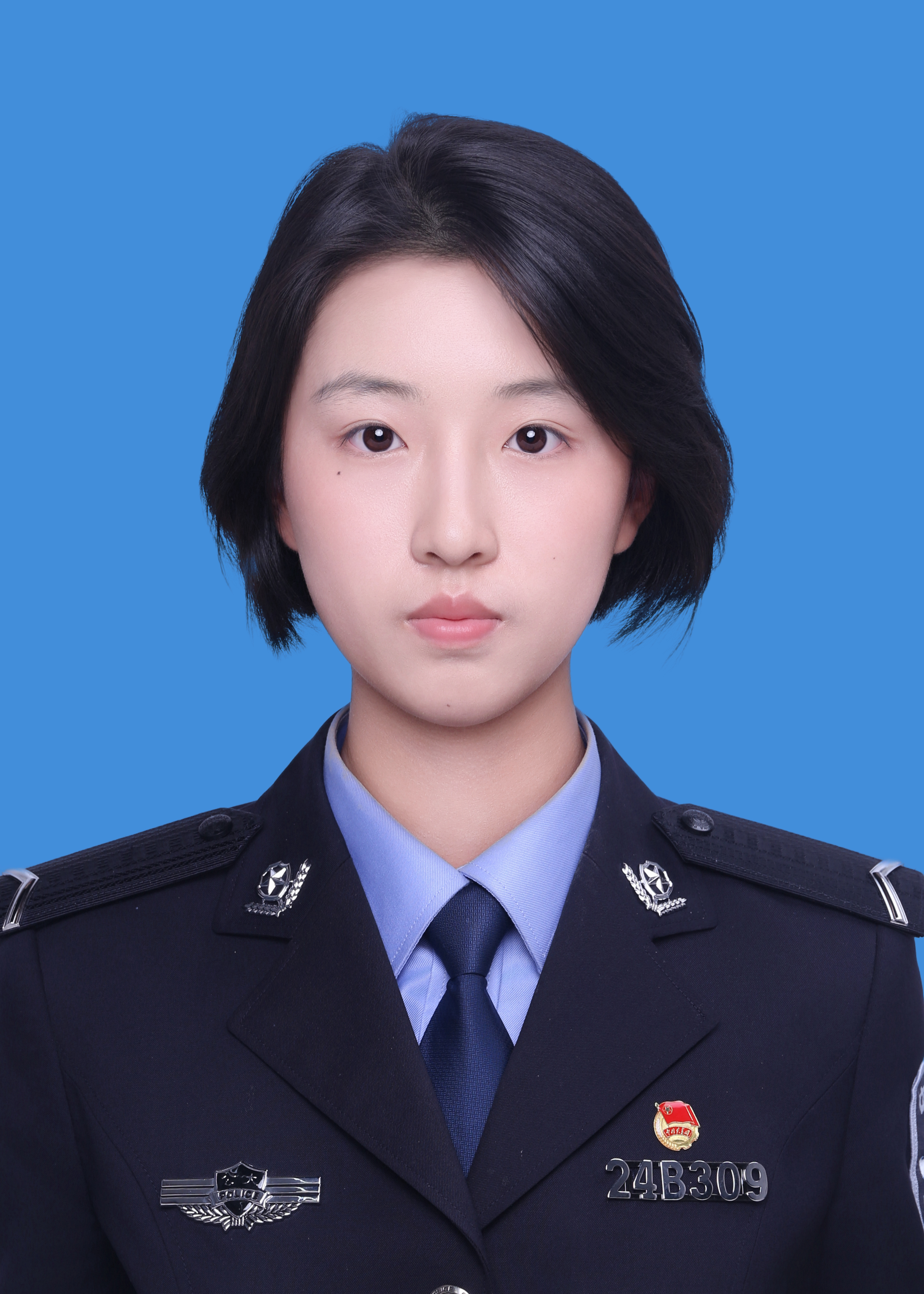 安教员 照片