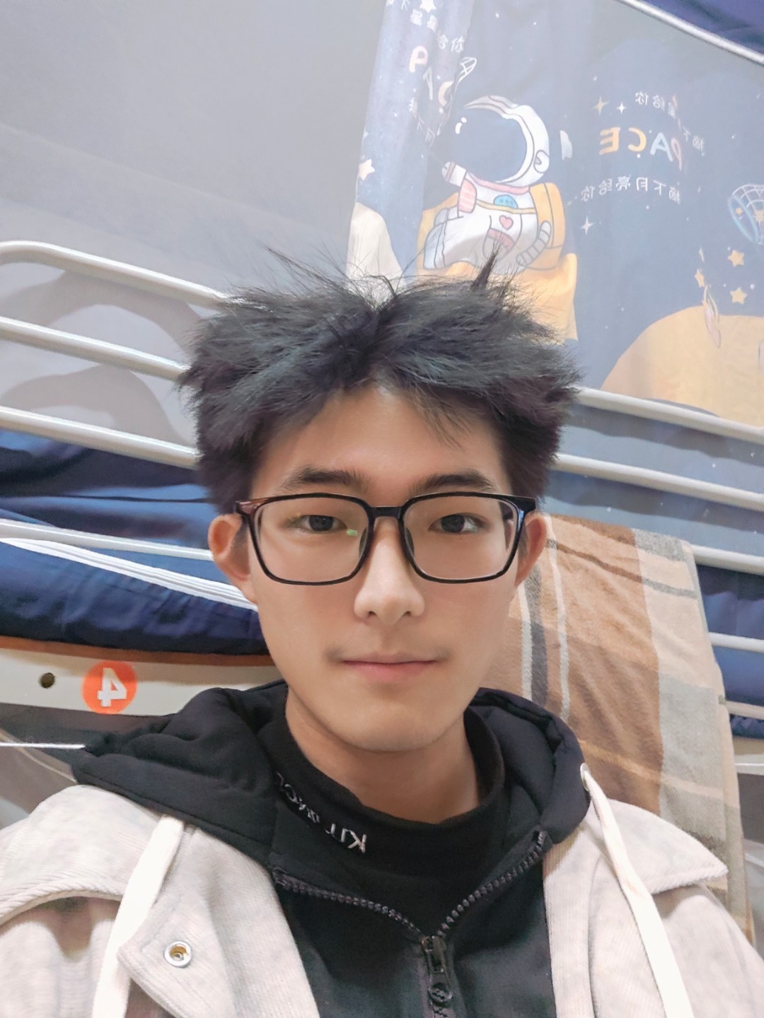 吴教员 照片