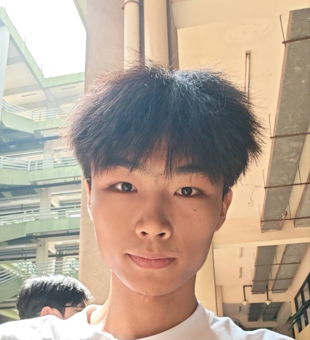 黄教员 照片