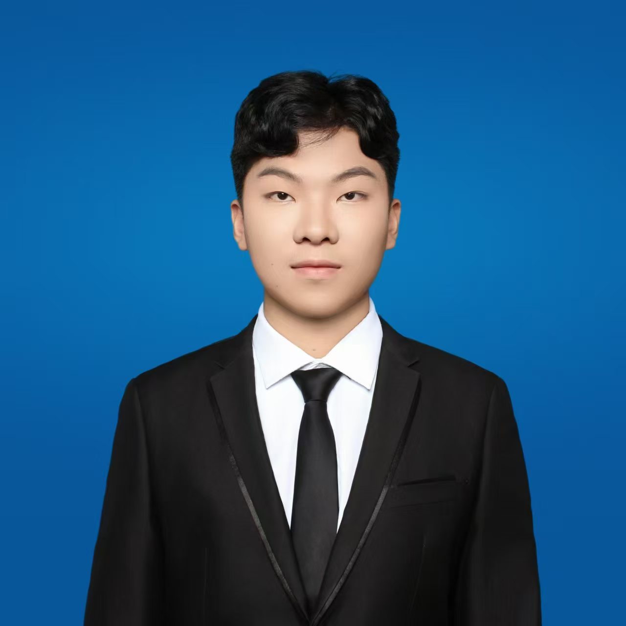 王教员 照片