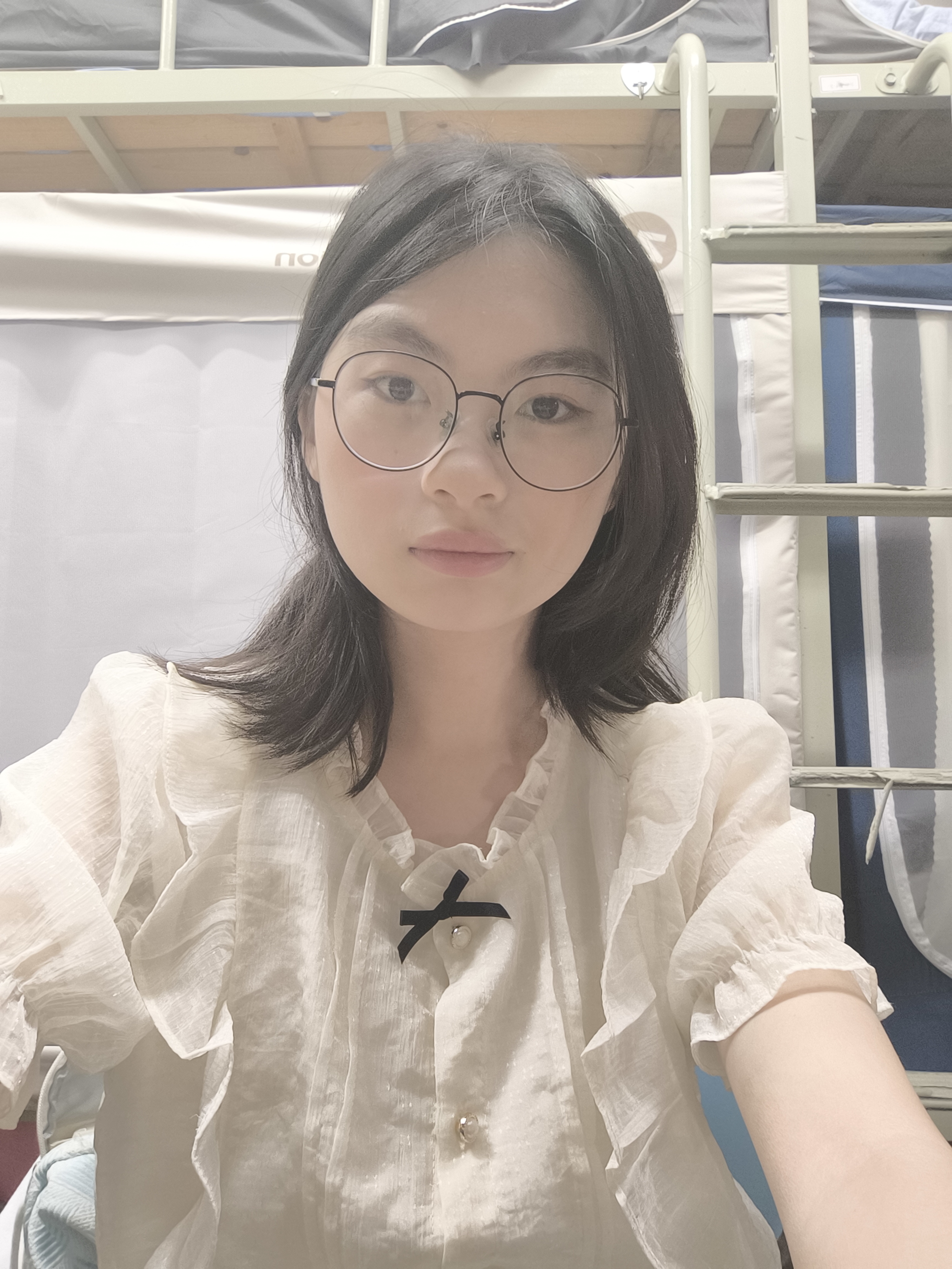 李教员 照片