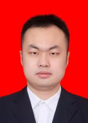 王教员 照片