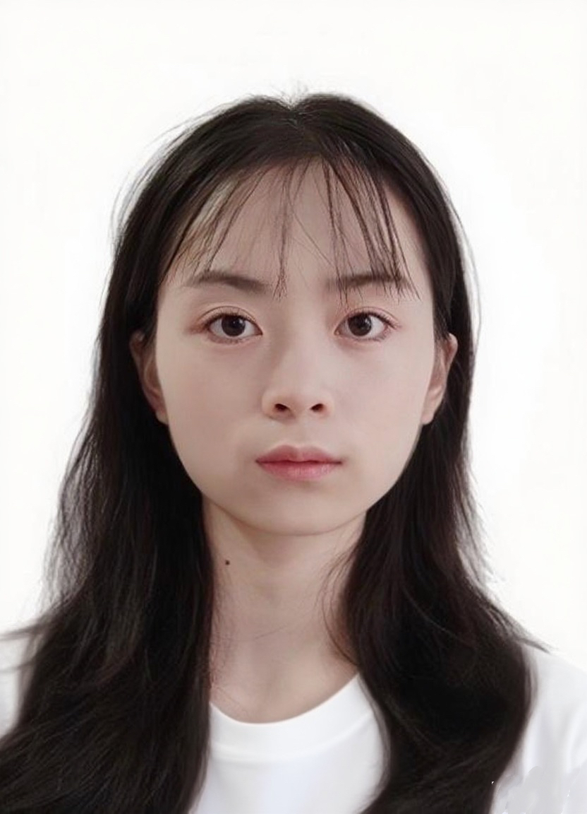 李教员 照片