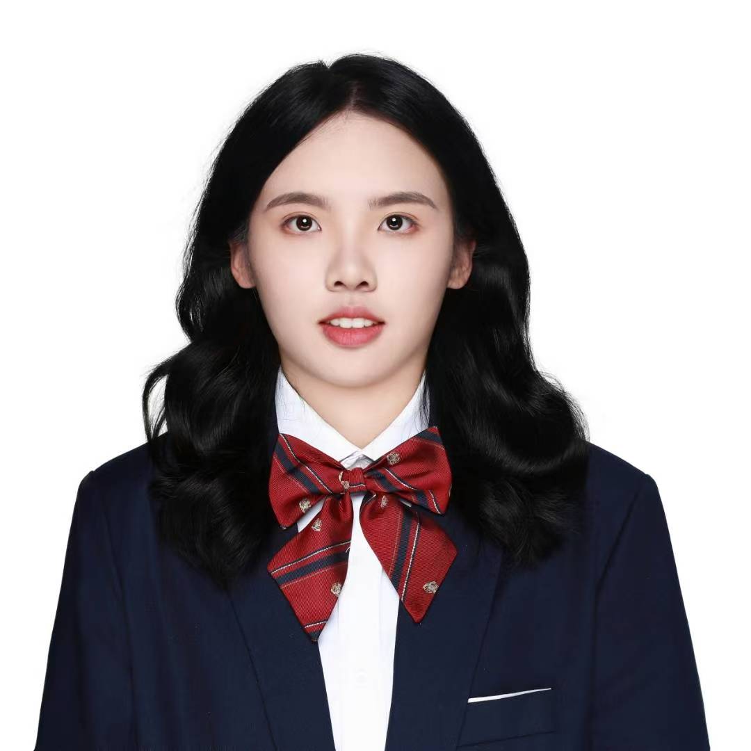 李教员 照片