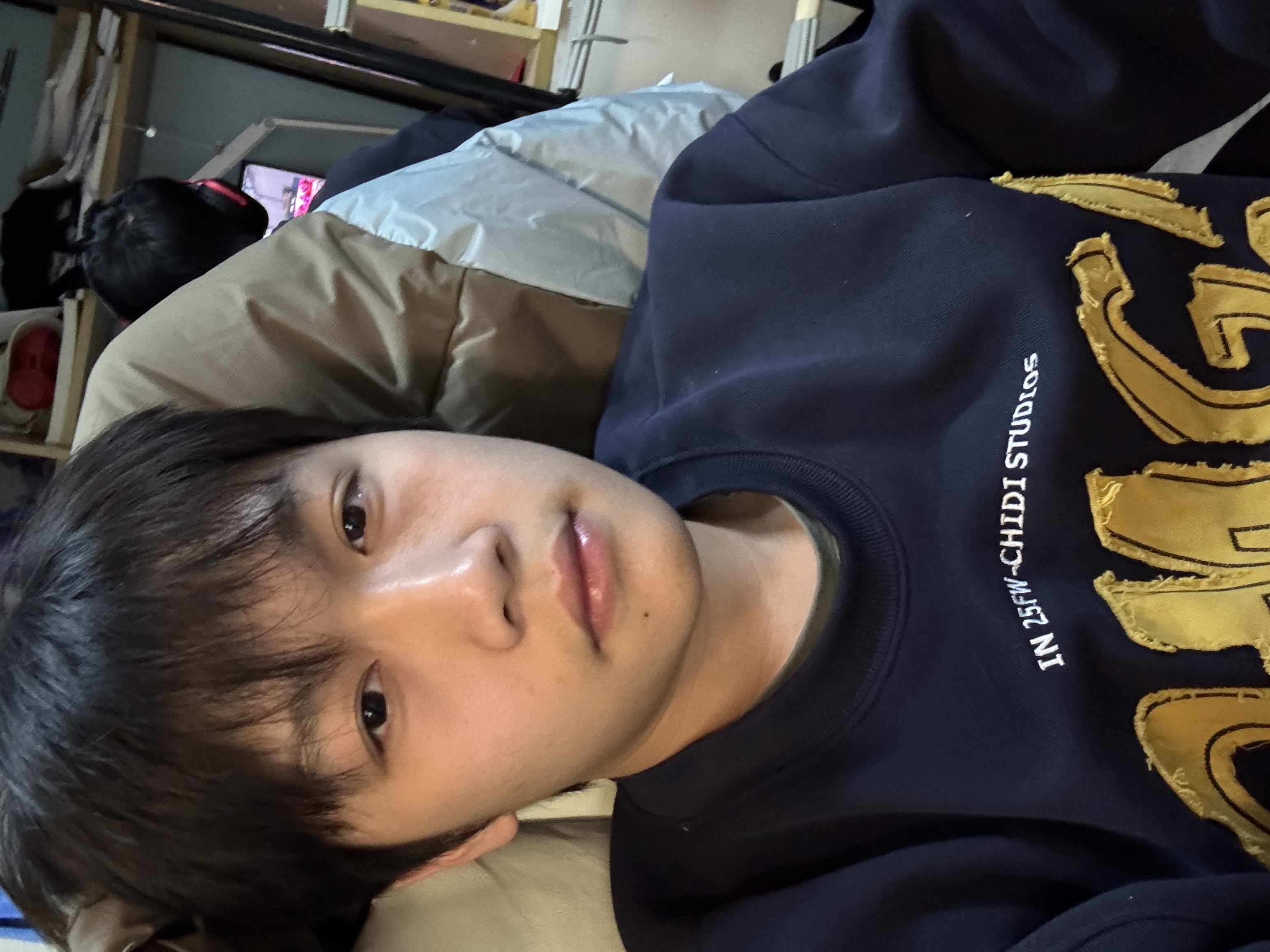 卢教员 照片