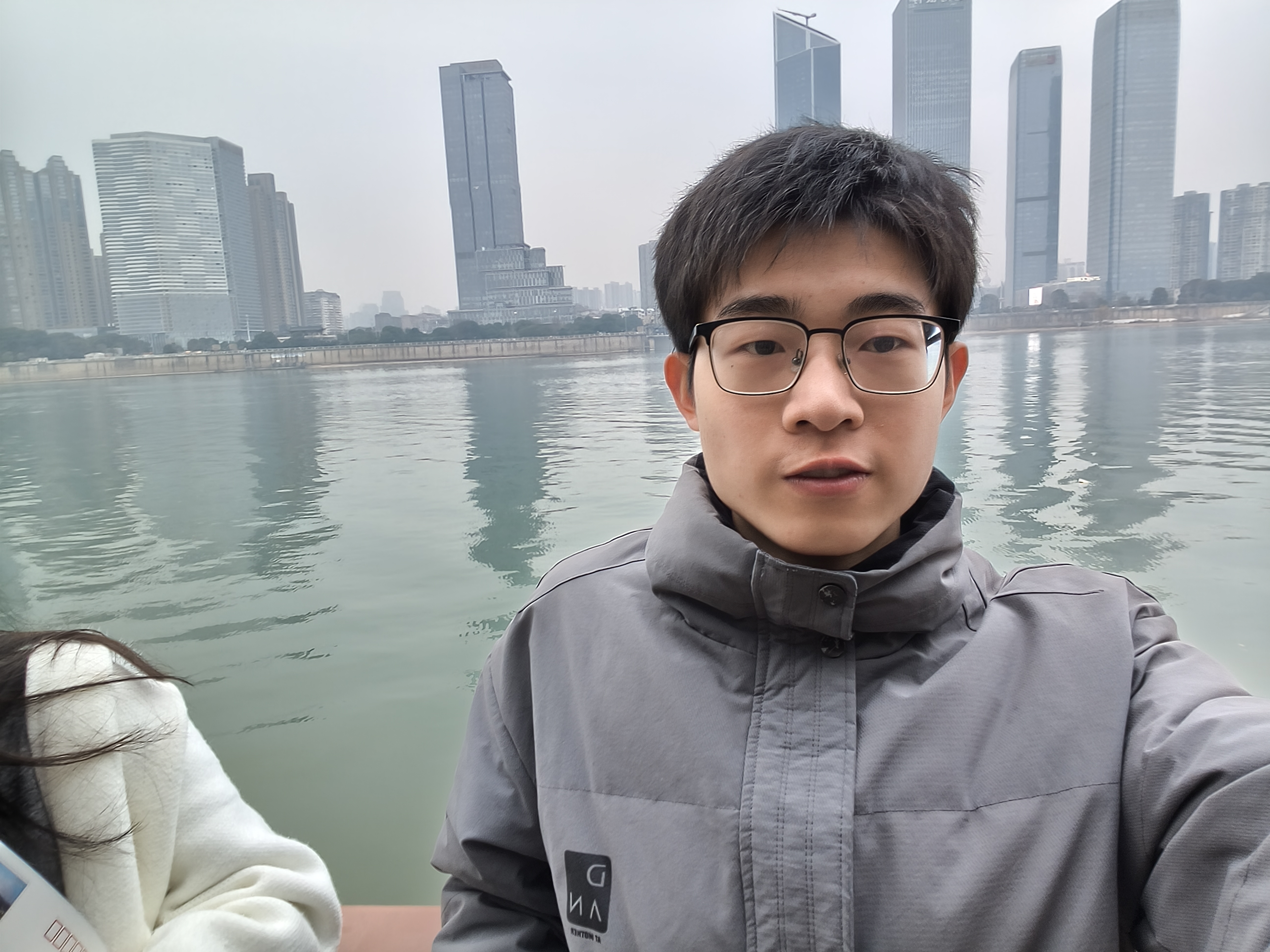 周教员 照片