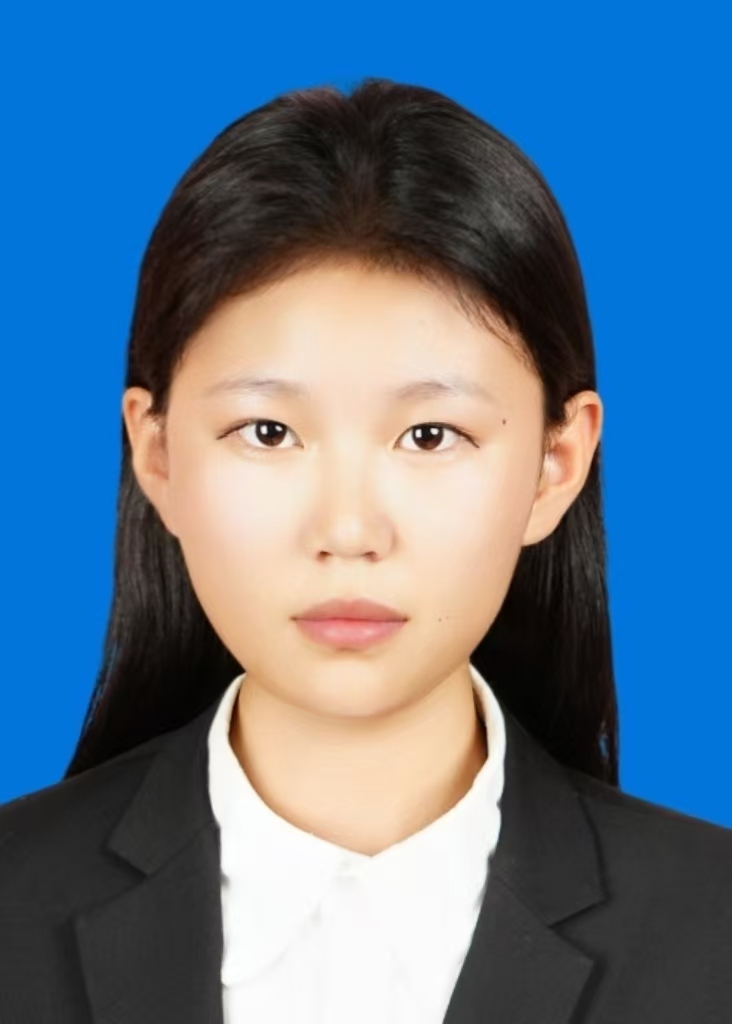 李教员 照片