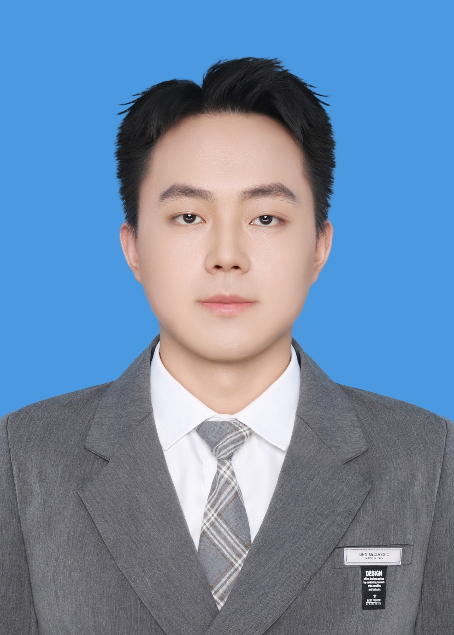 邓教员 照片