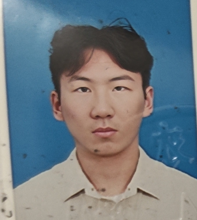 康教员 照片