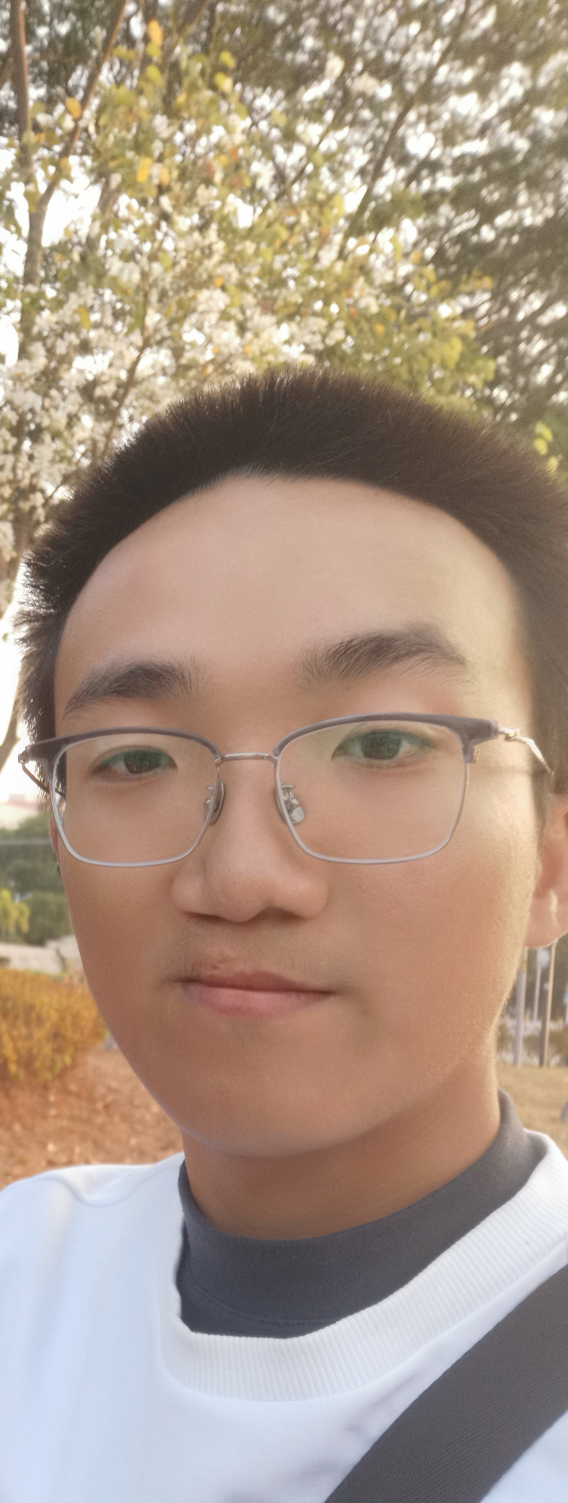 陆教员 照片