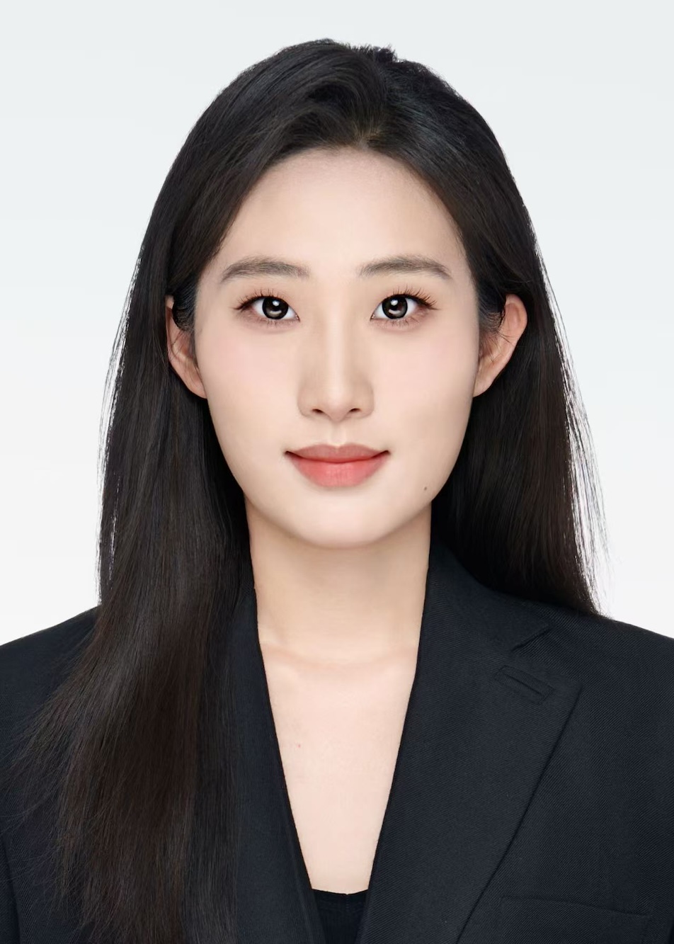 李教员 照片