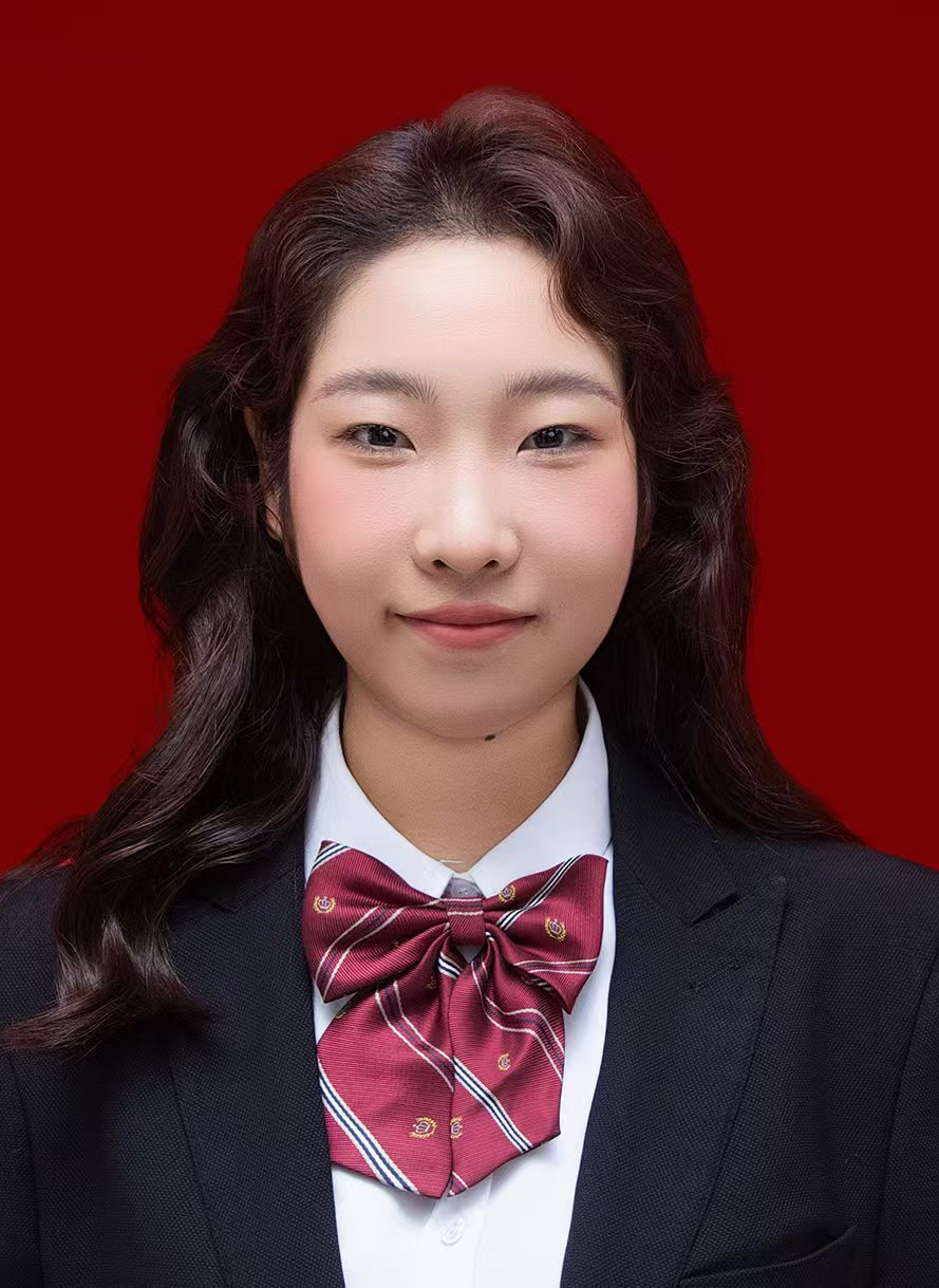 李教员 照片