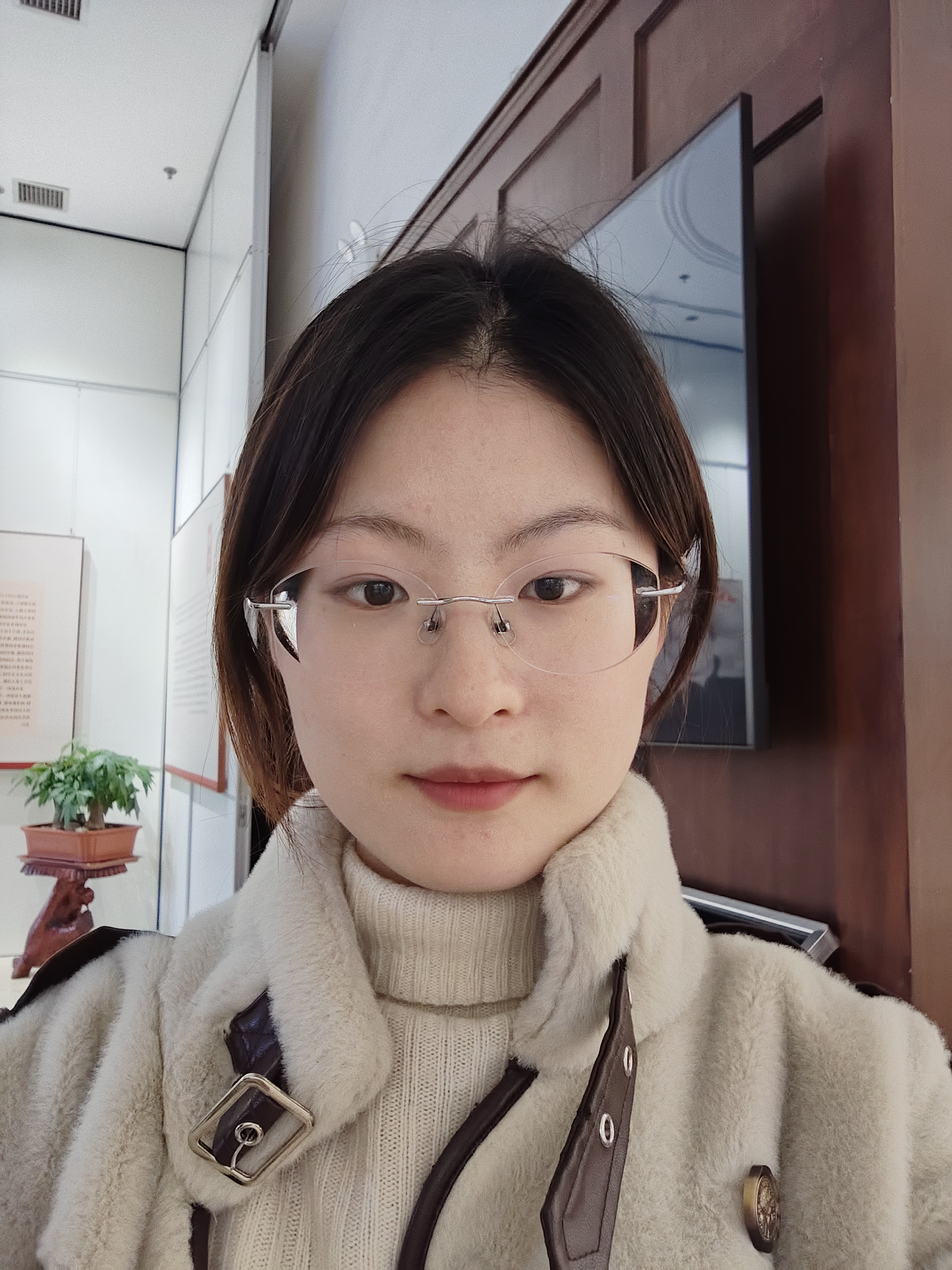 毕教员 照片
