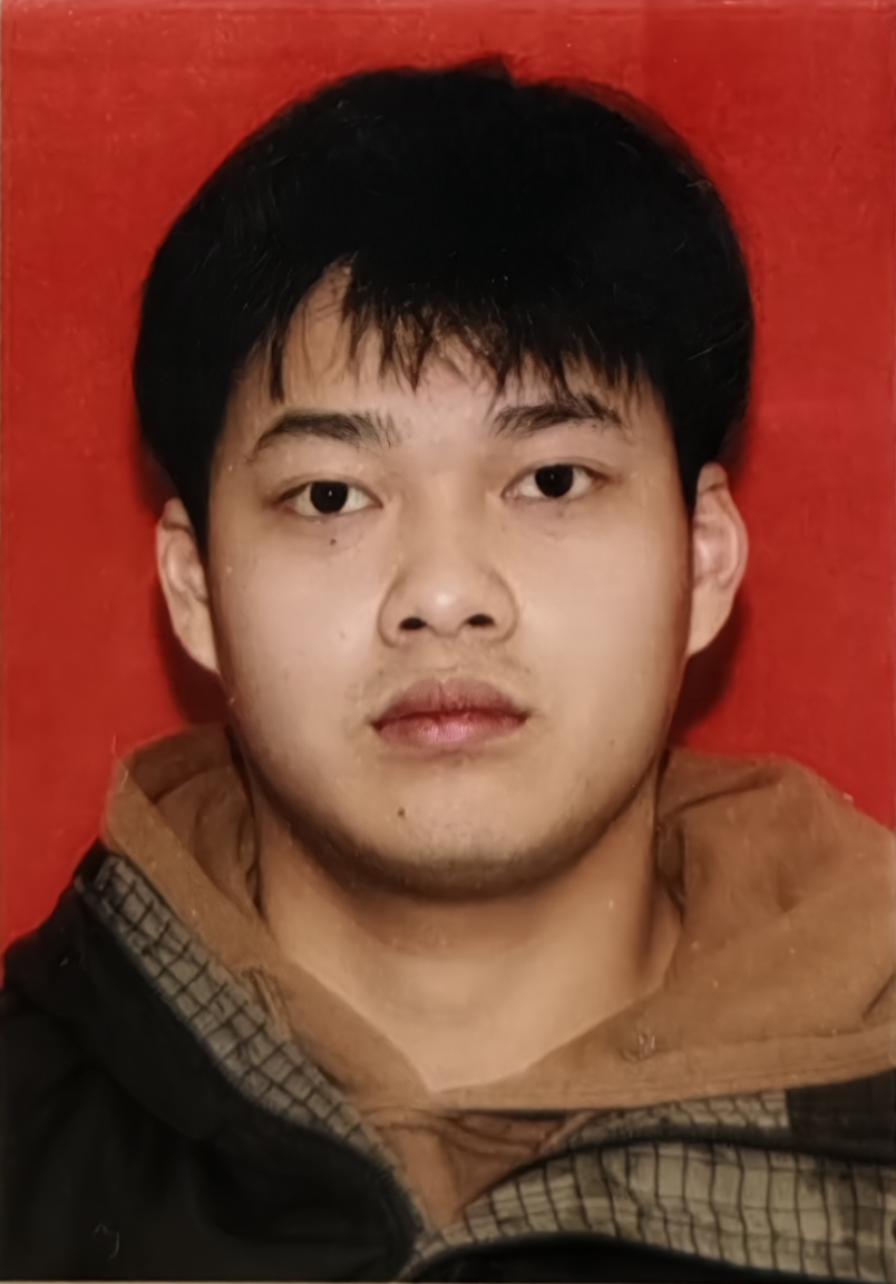 李教员 照片