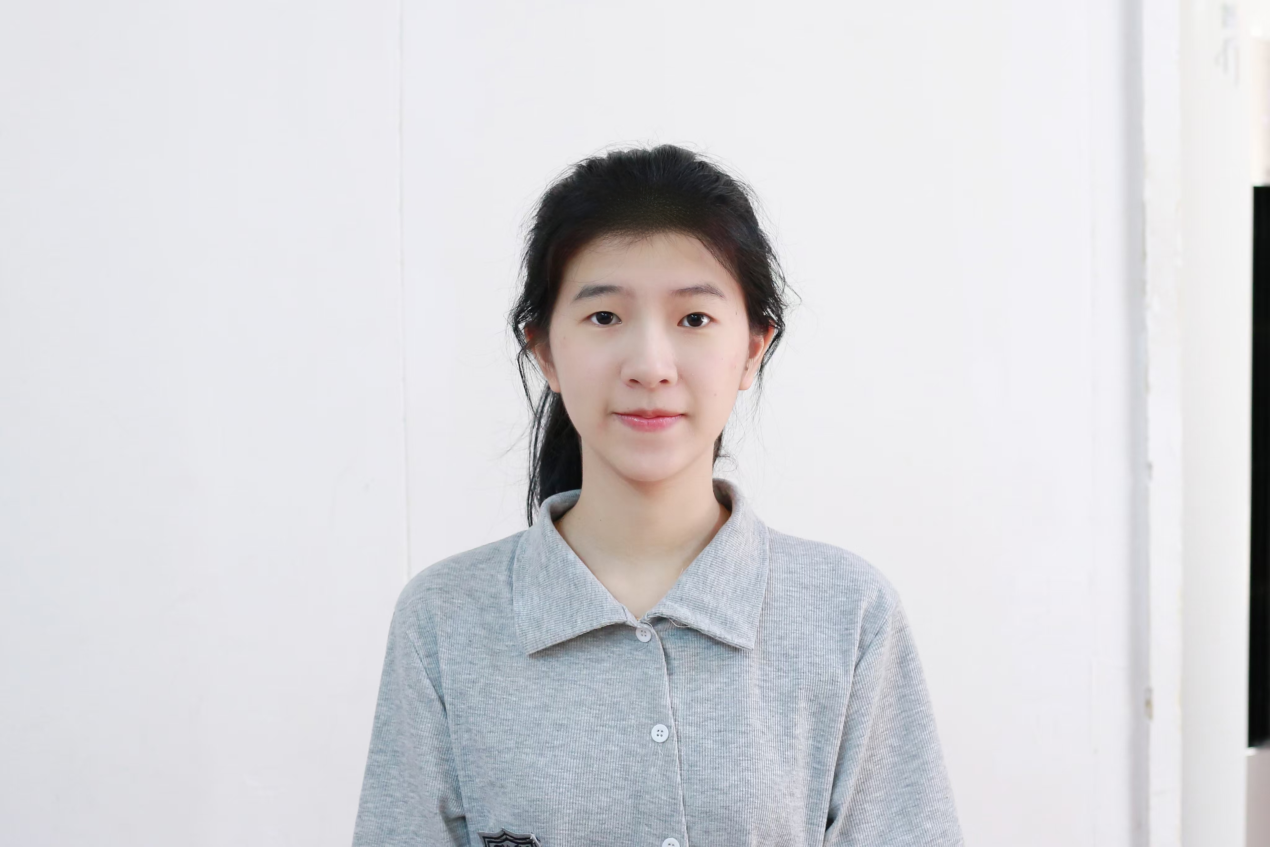 刘教员 照片