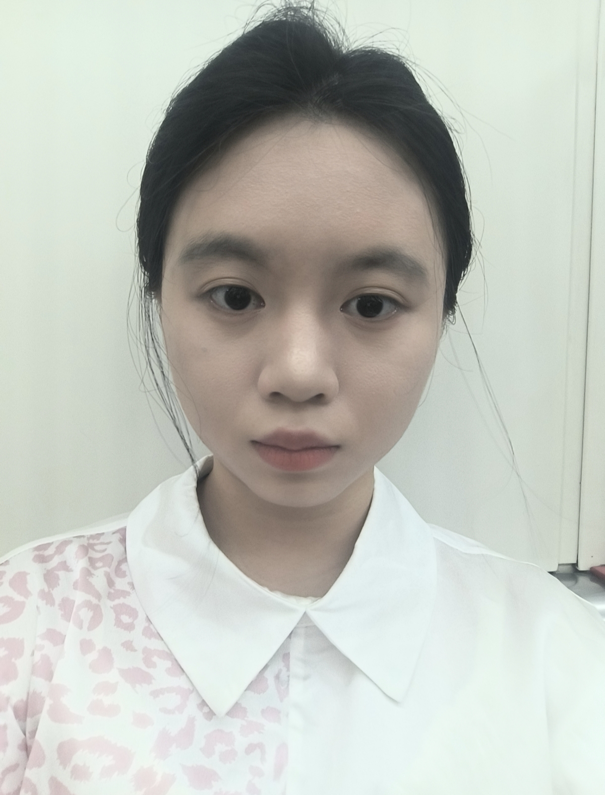 吴教员 照片